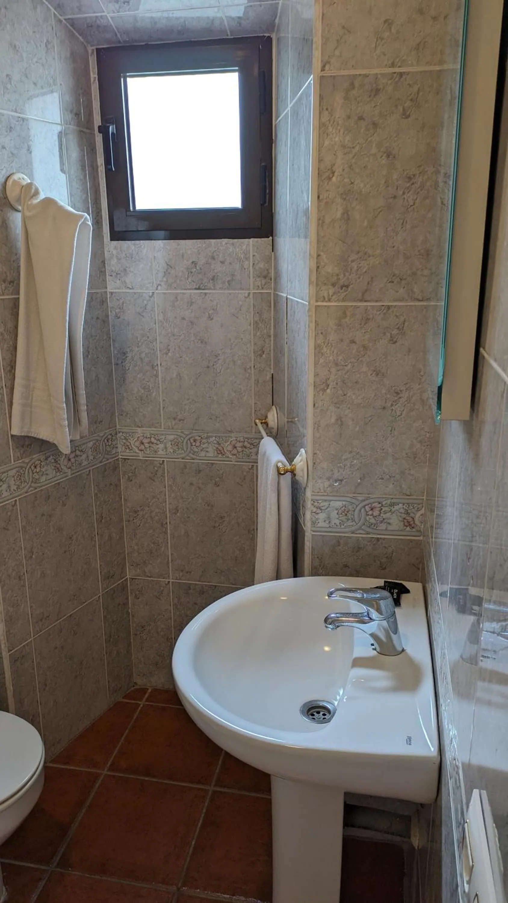 Bathroom in Hotel Las Palmeras by Vivere Stays