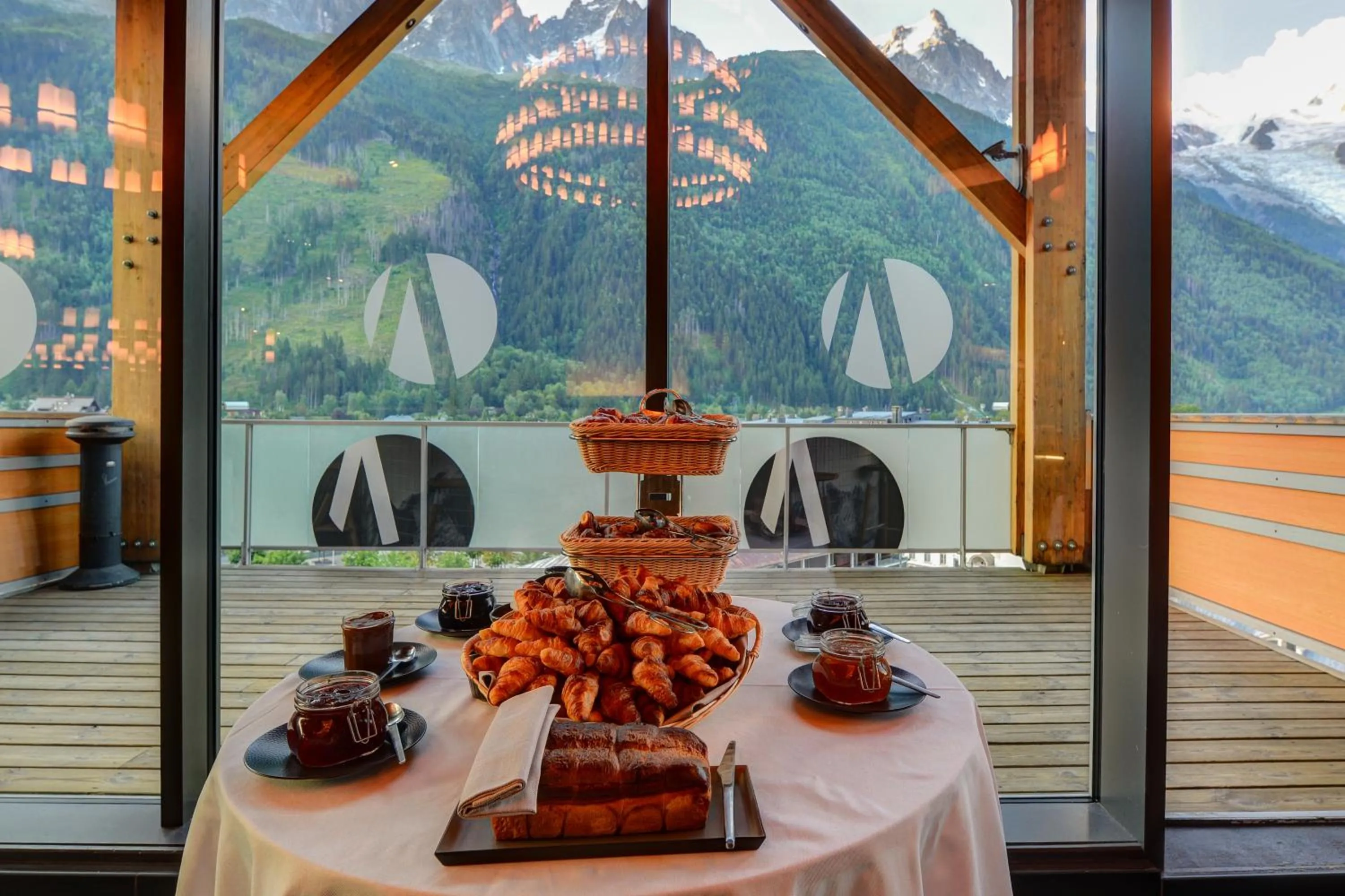 Mountain view in Alpina Eclectic Hotel