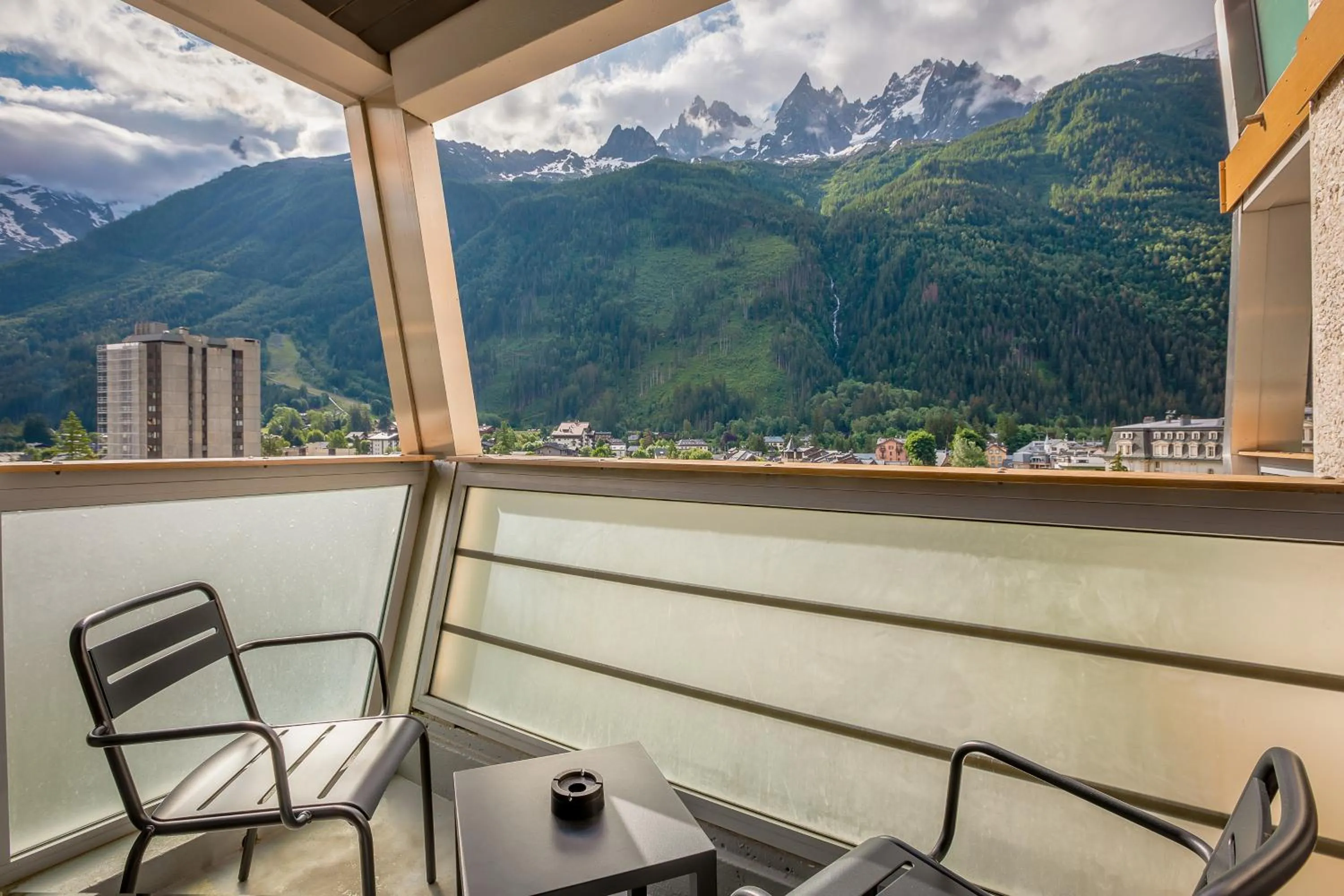 Summer in Alpina Eclectic Hotel