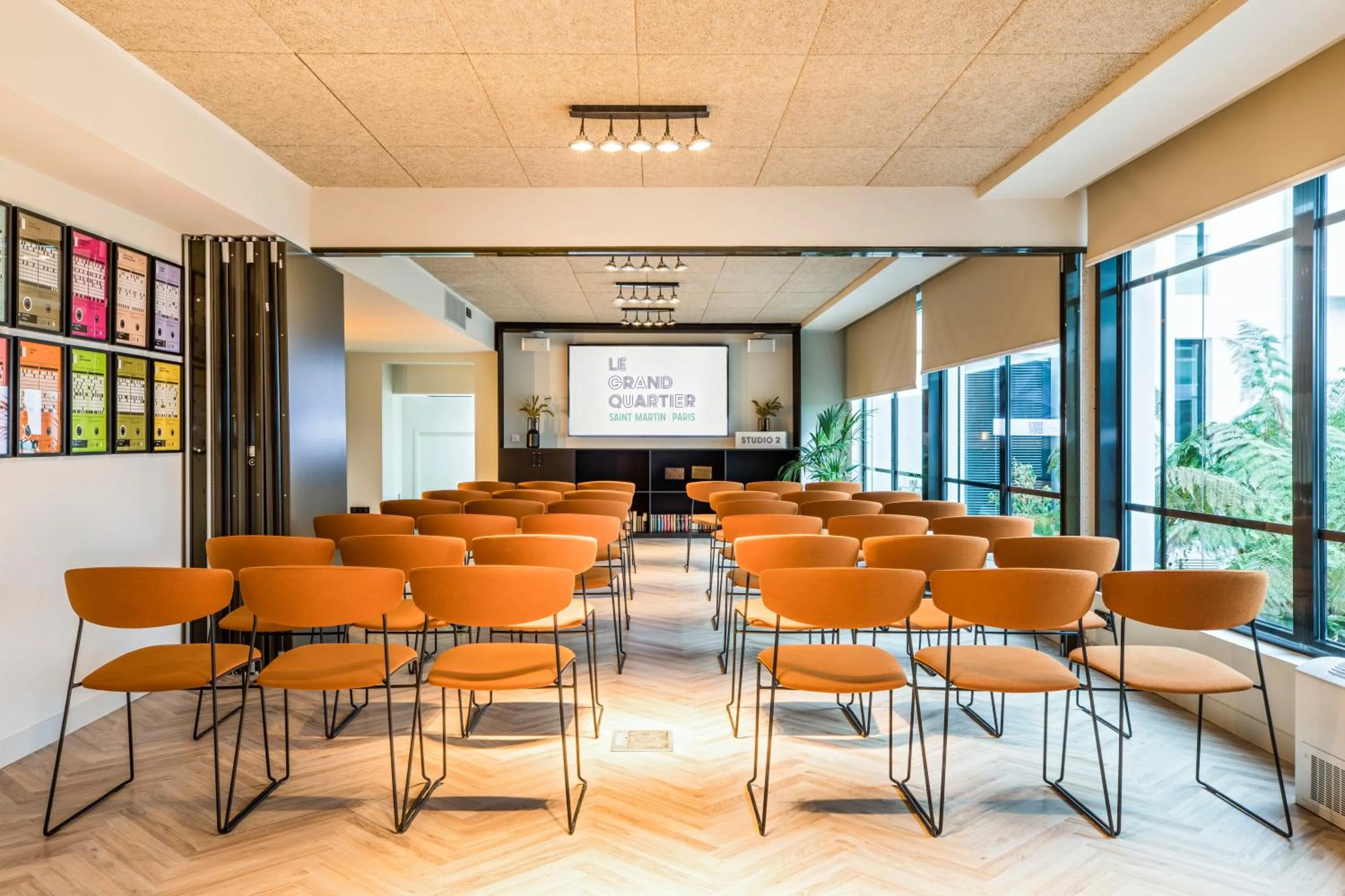 Business facilities in Le Grand Quartier