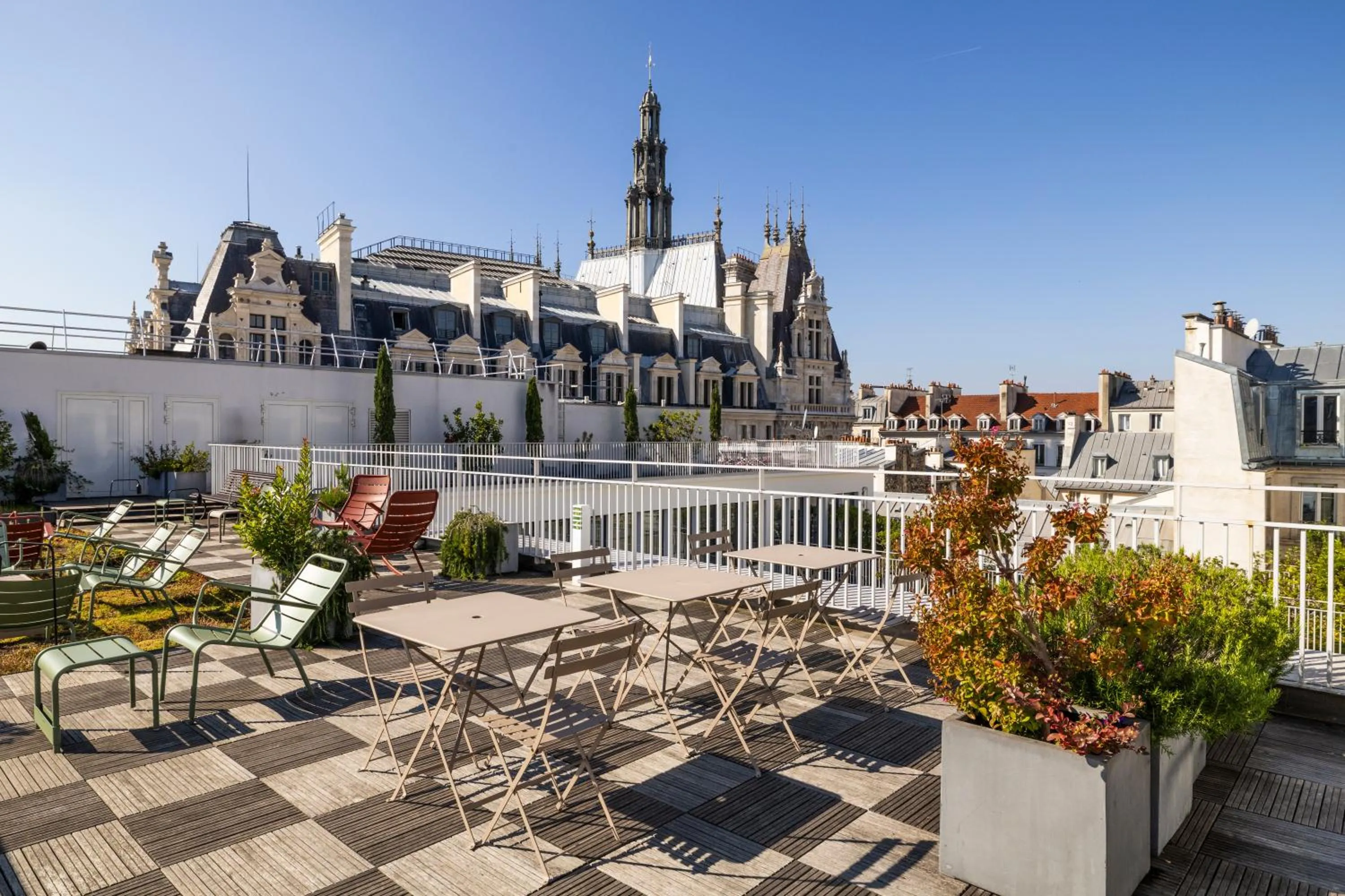 Property building in Le Grand Quartier