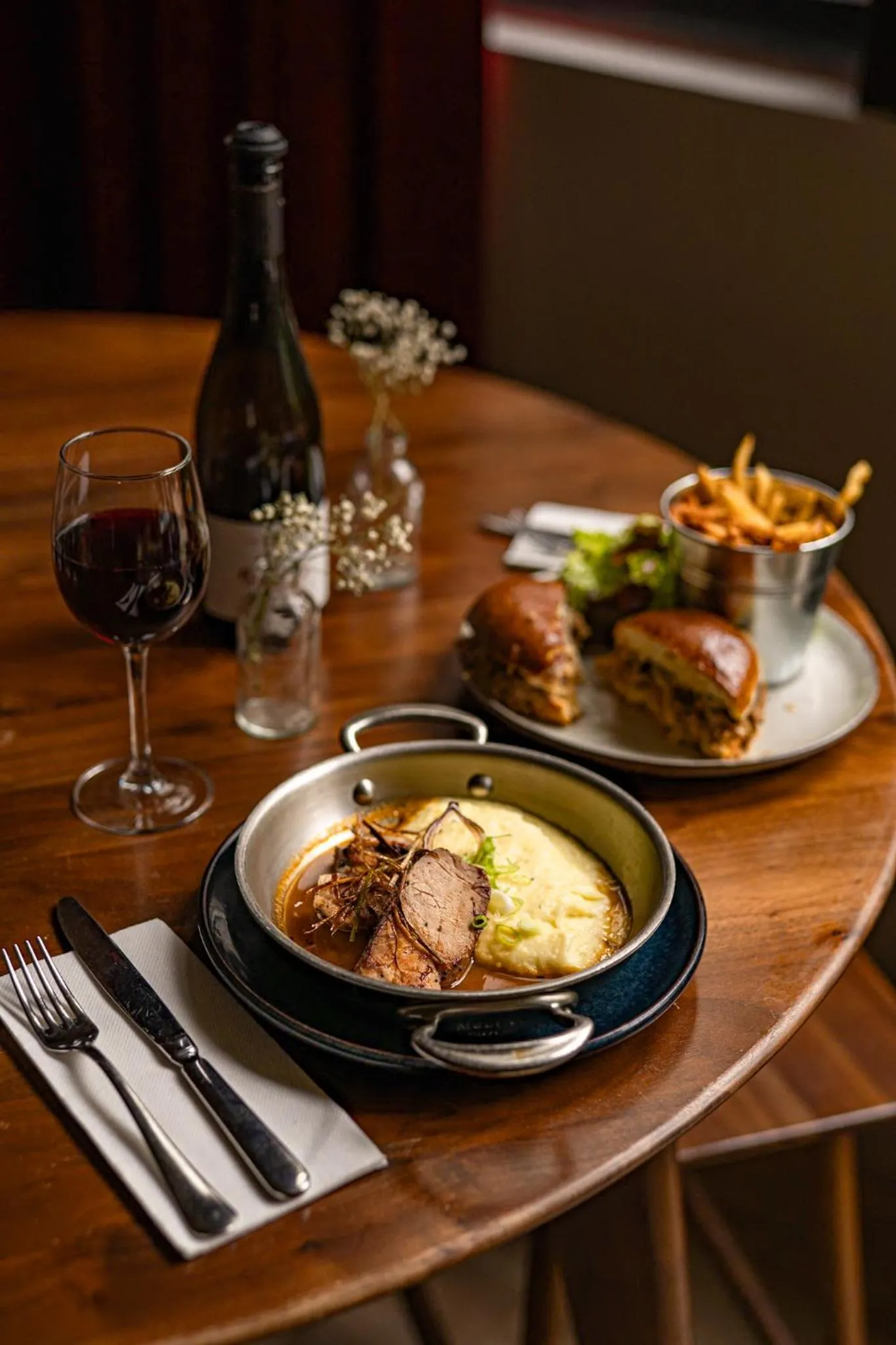 Restaurant/places to eat in Le Grand Quartier