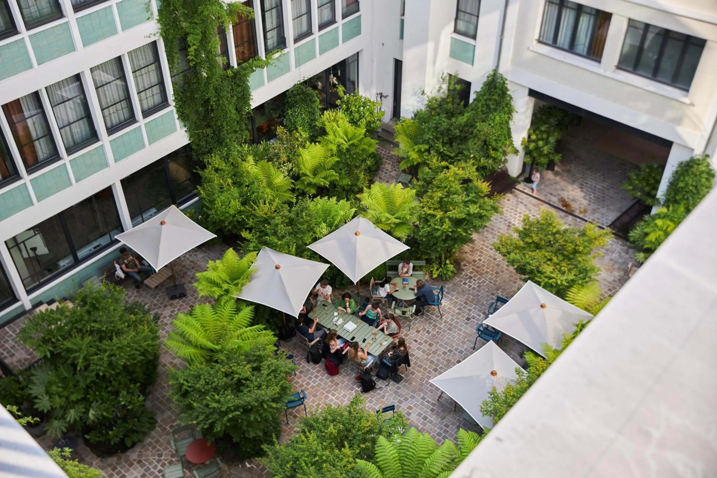 Property building in Le Grand Quartier