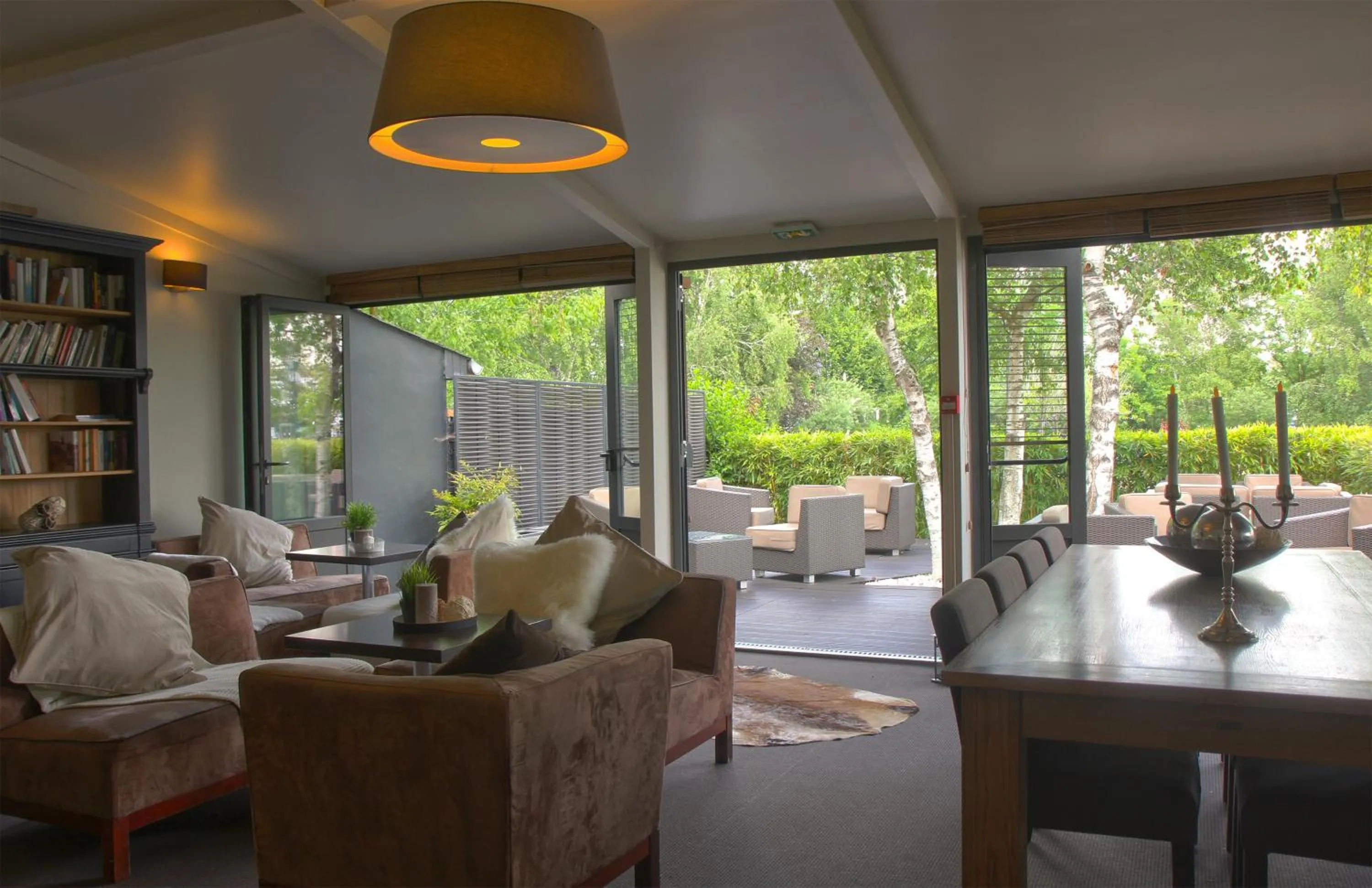 Seating area in Best Western The Hotel Versailles