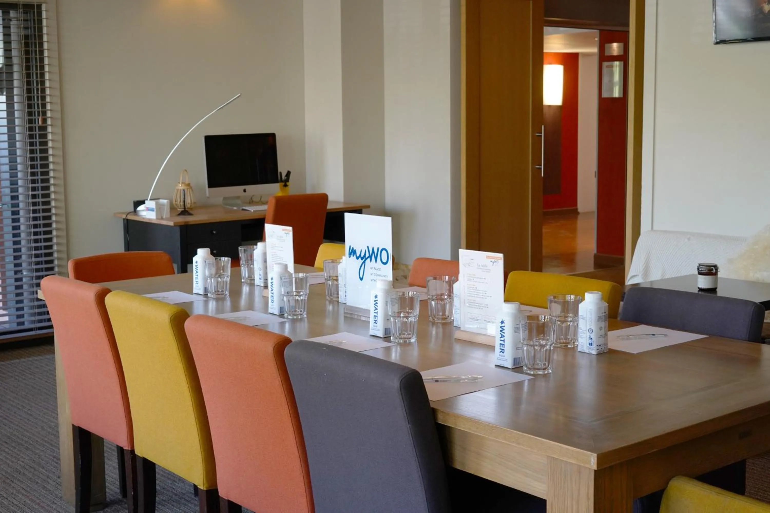 TV and multimedia in Best Western The Hotel Versailles