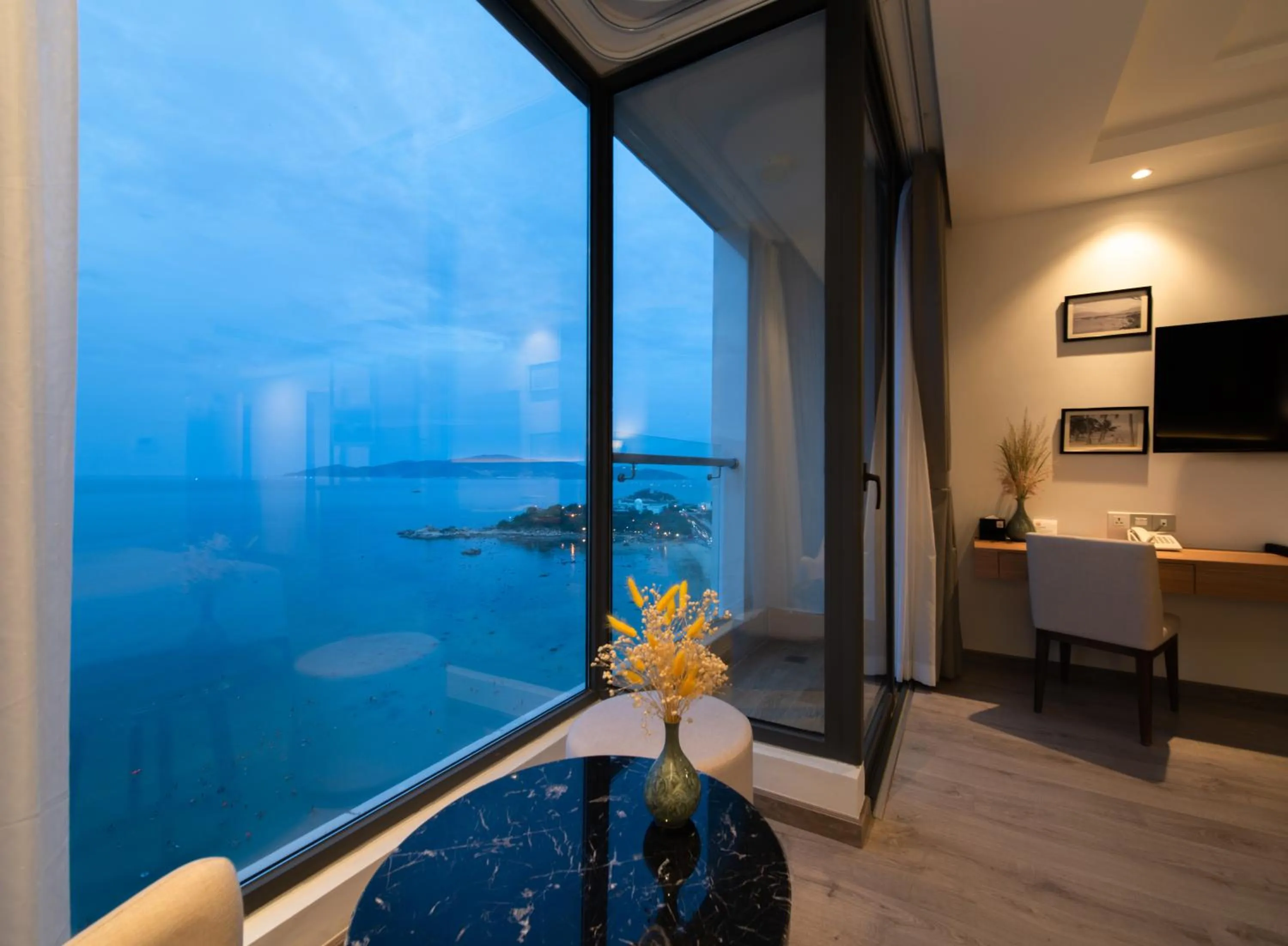 Sunset in Navada Beach Hotel