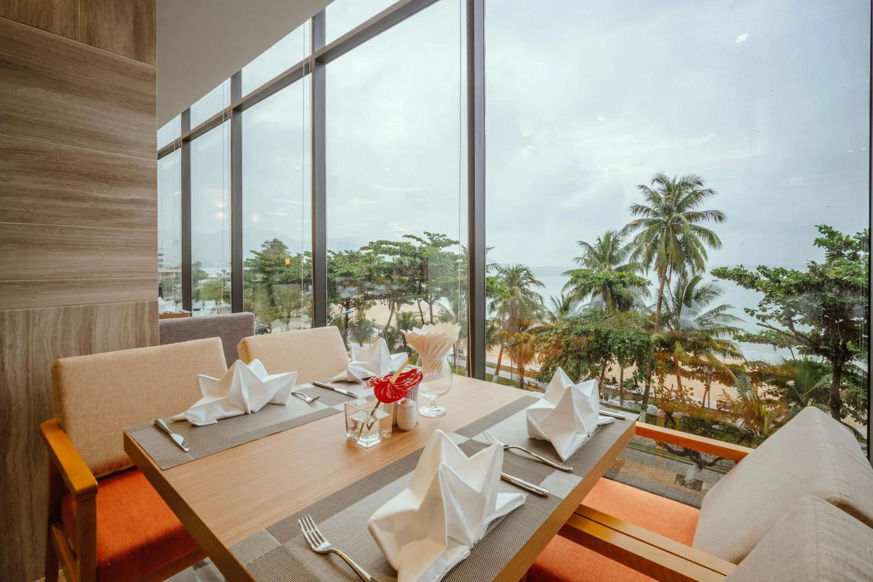 Restaurant/places to eat in Navada Beach Hotel
