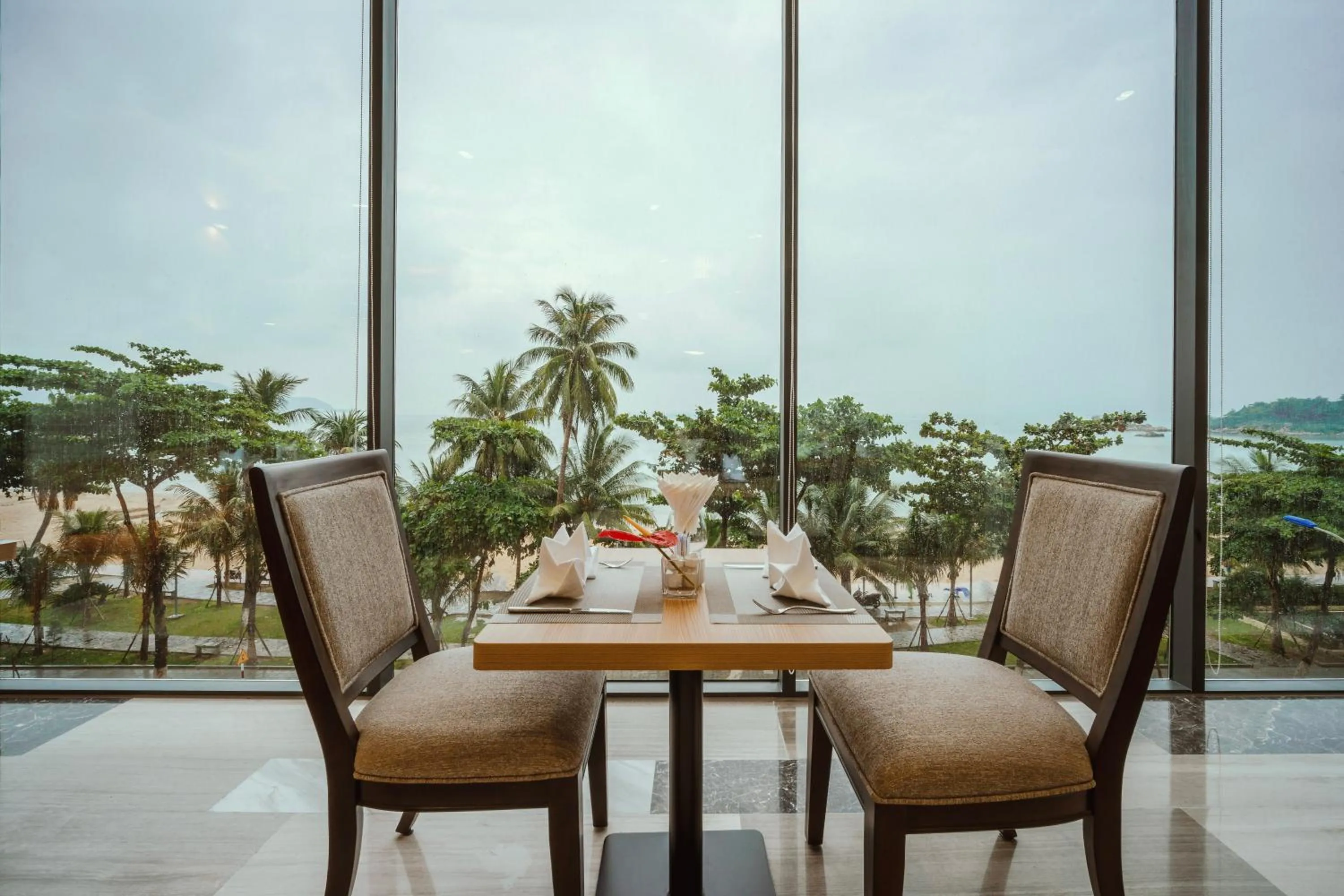 Restaurant/places to eat in Navada Beach Hotel