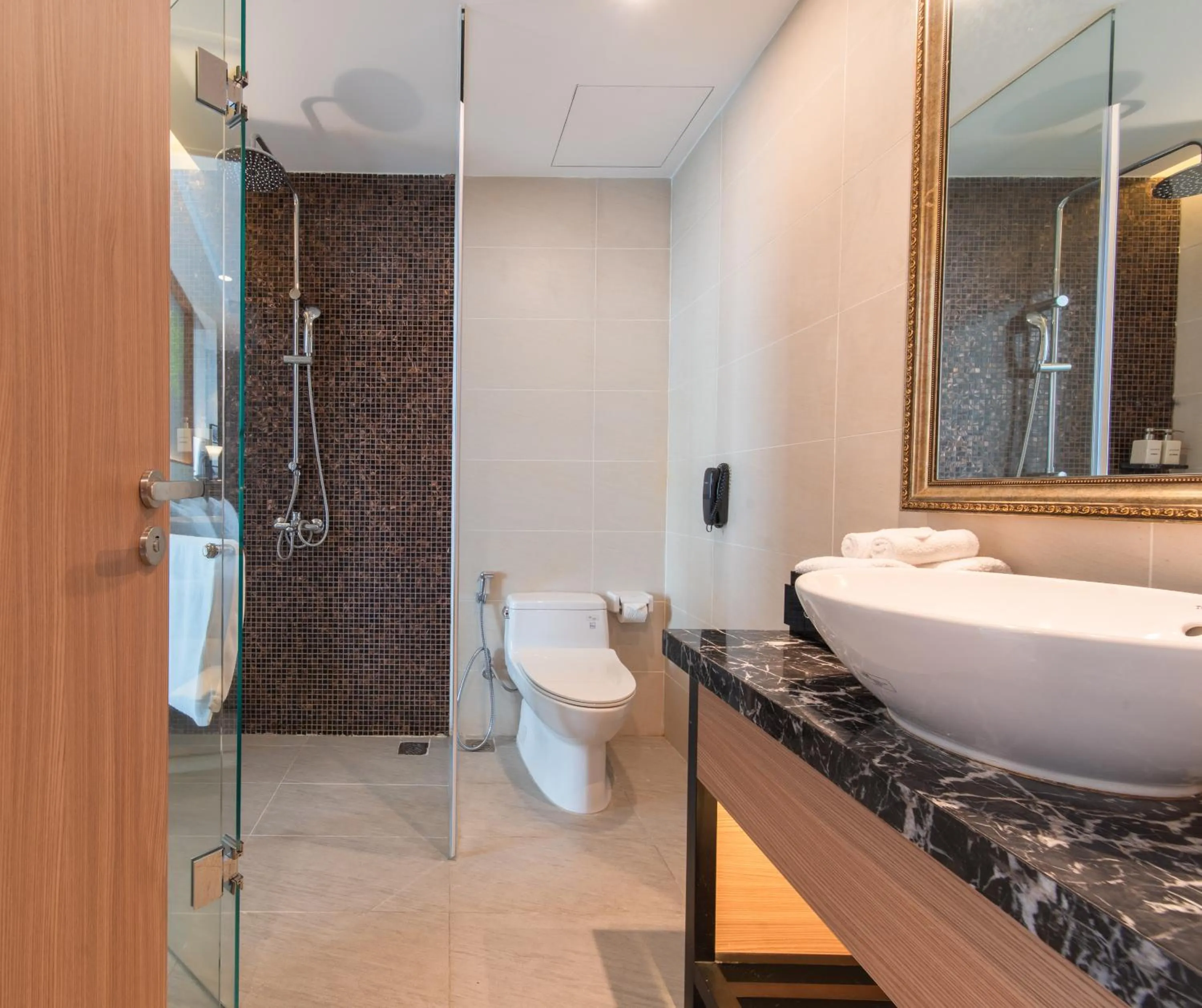 Shower in Navada Beach Hotel