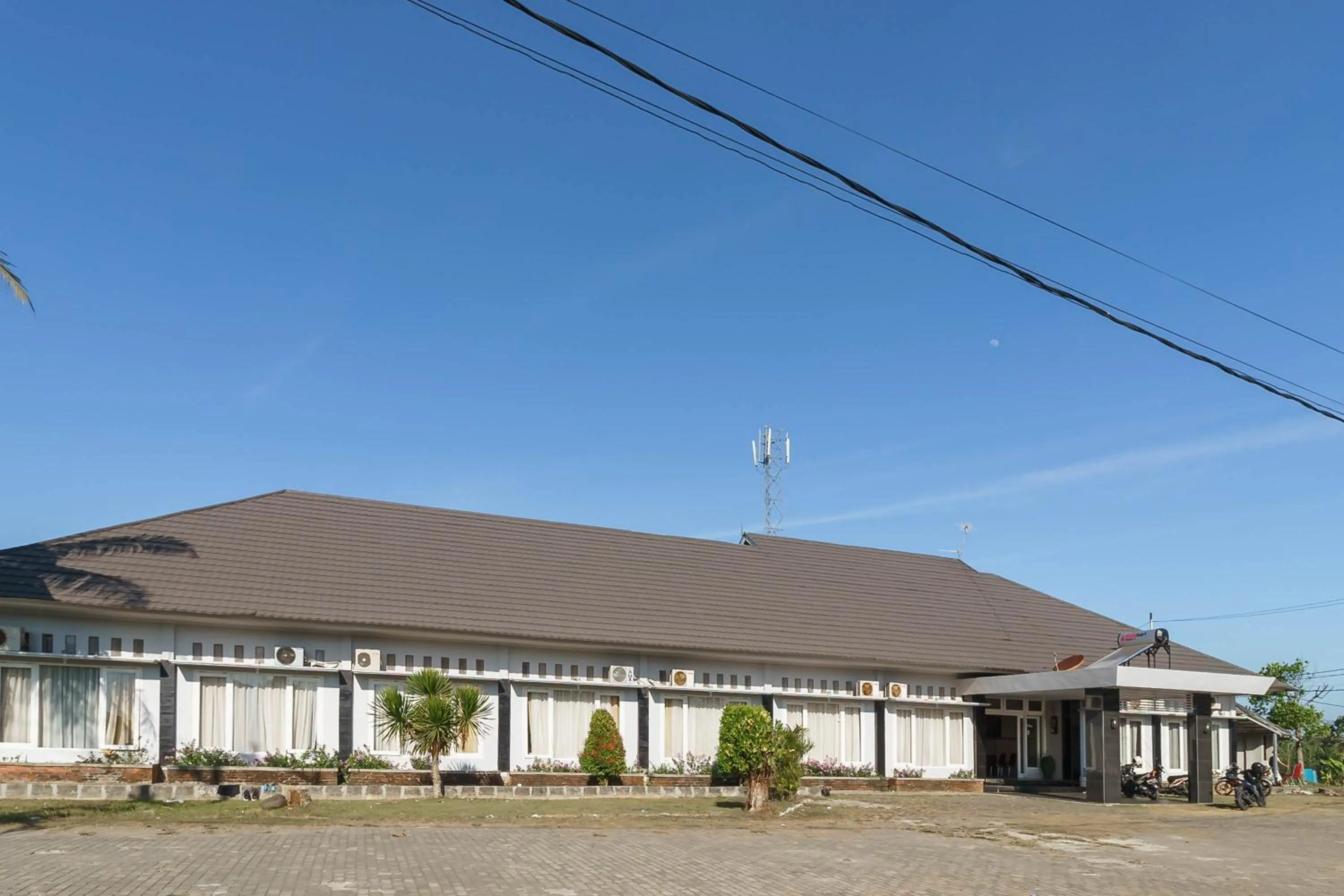 Property building in RedDoorz Syariah At Hotel Putri Gading Bengkulu