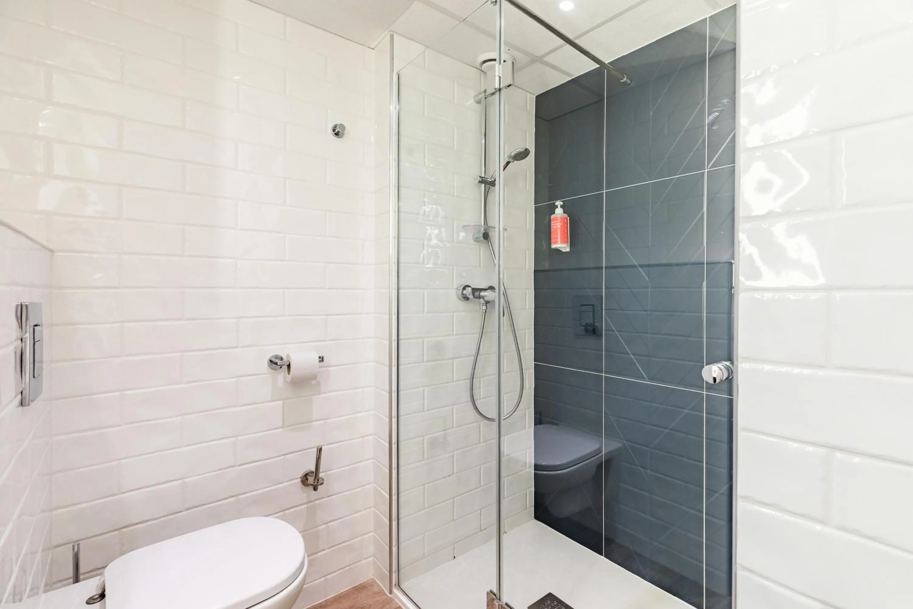 Shower in Appart'City Confort Montpellier Saint Roch