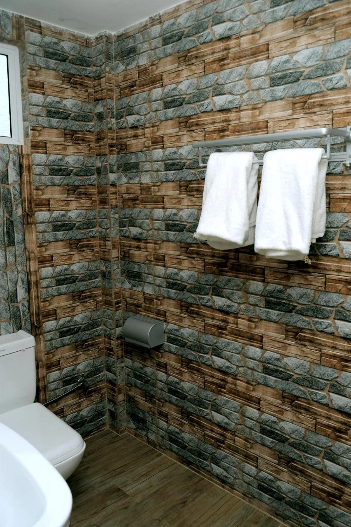 Bathroom in WoodyCrest