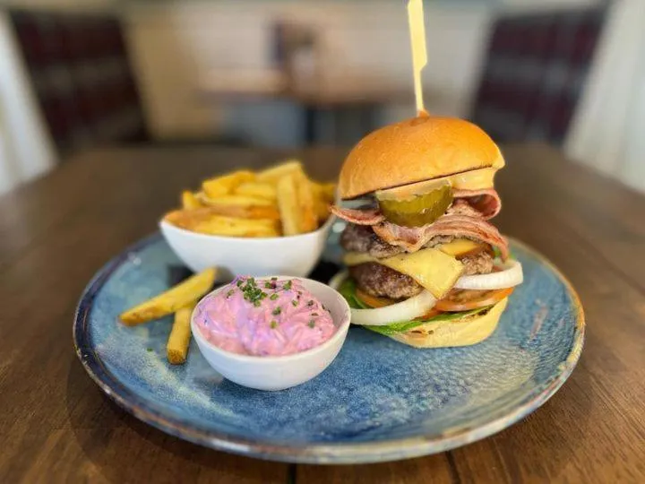 Food and drinks in The 1645 Inn