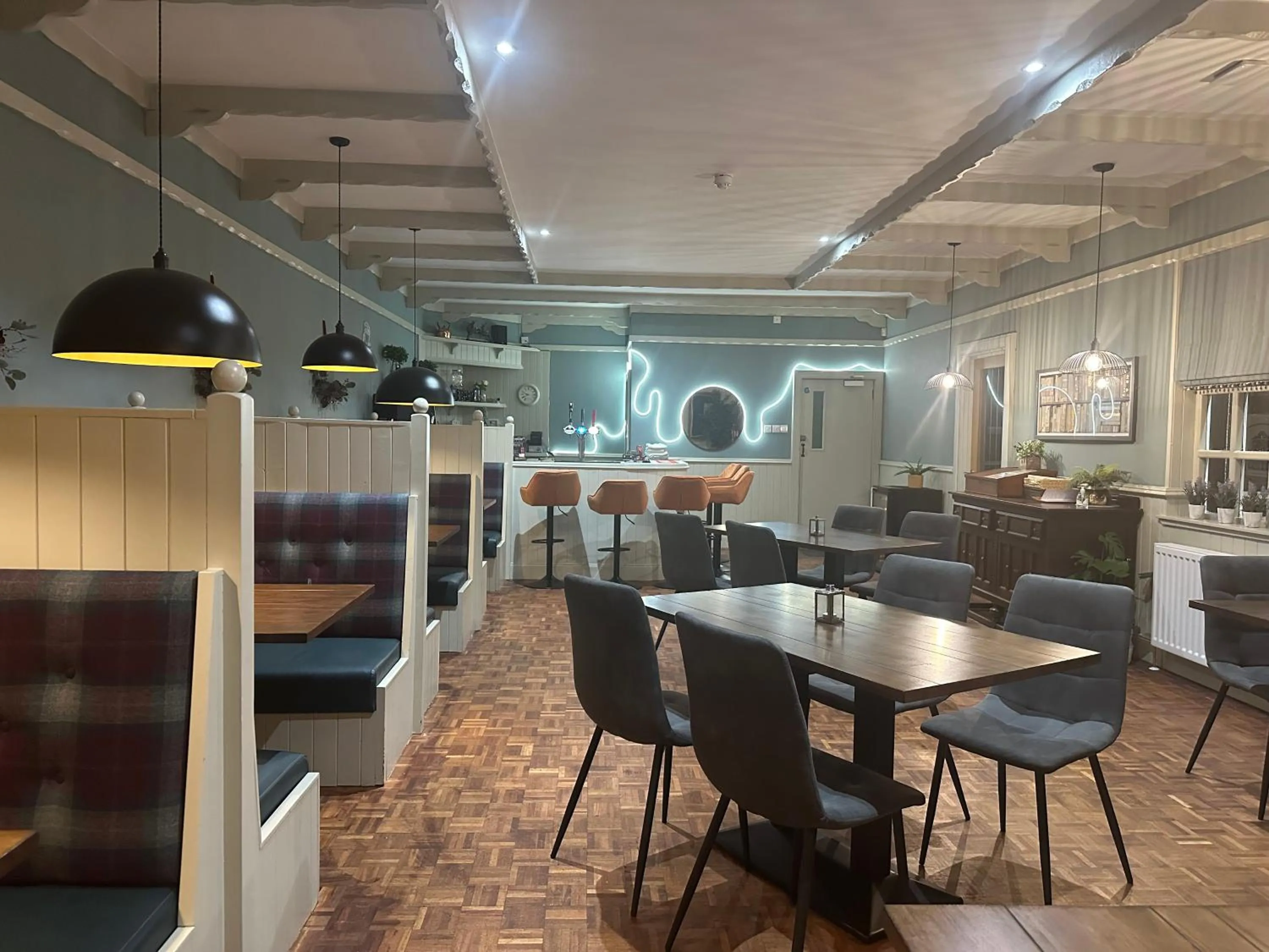 Restaurant/places to eat in The 1645 Inn