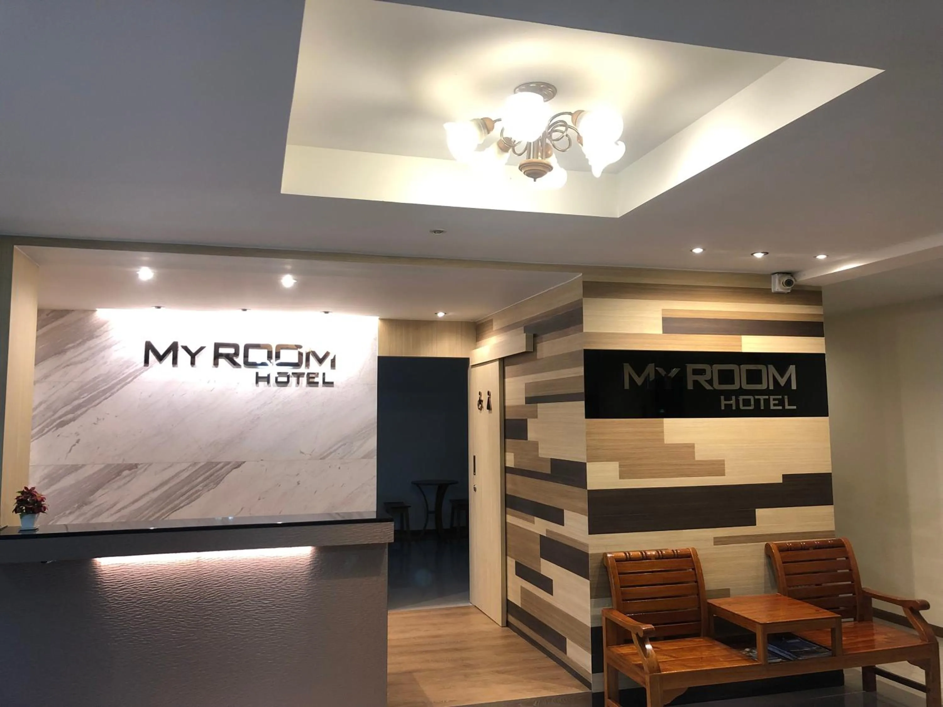 Facade/entrance in My Room