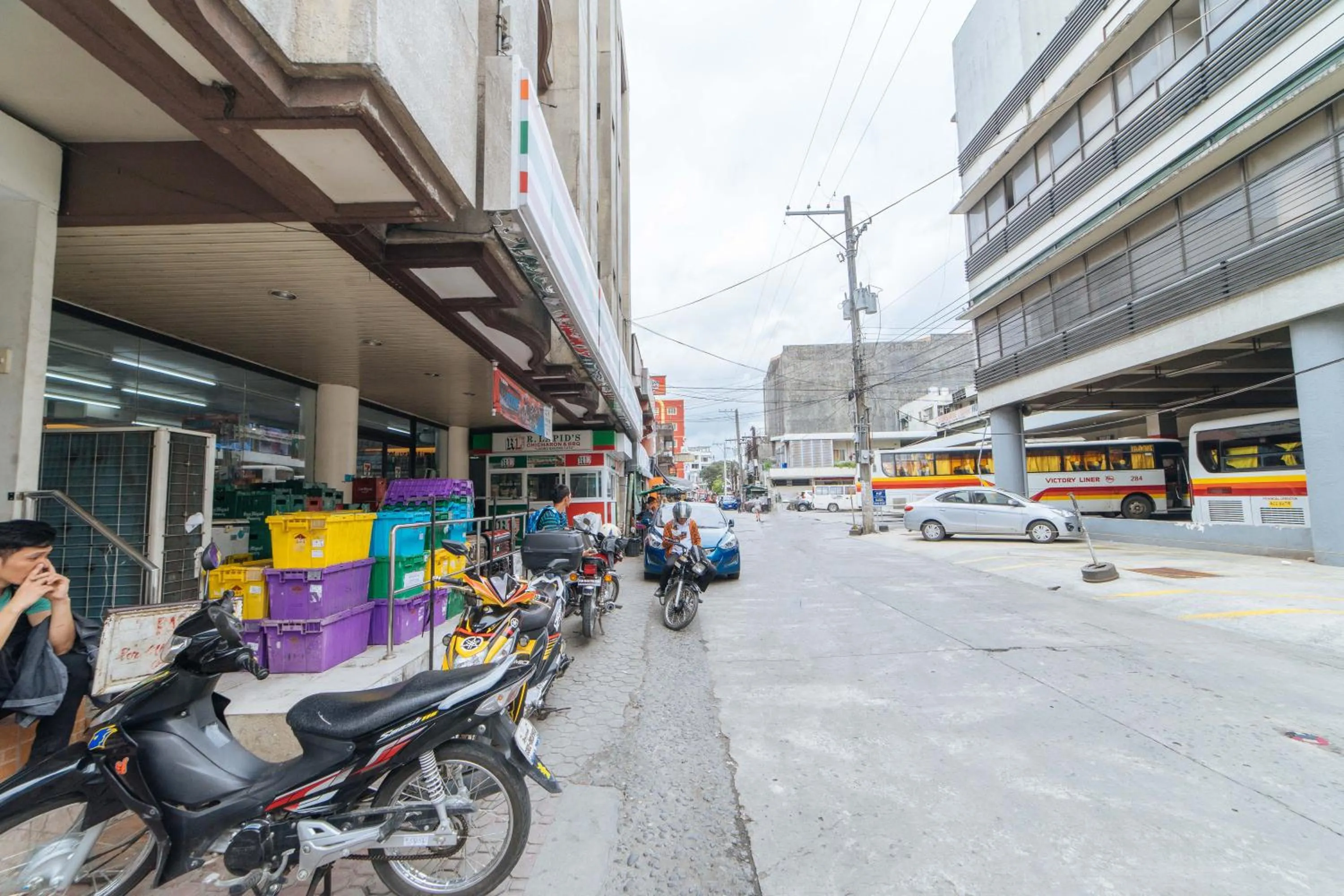 Property building in RedDoorz near Olongapo Bus Terminal