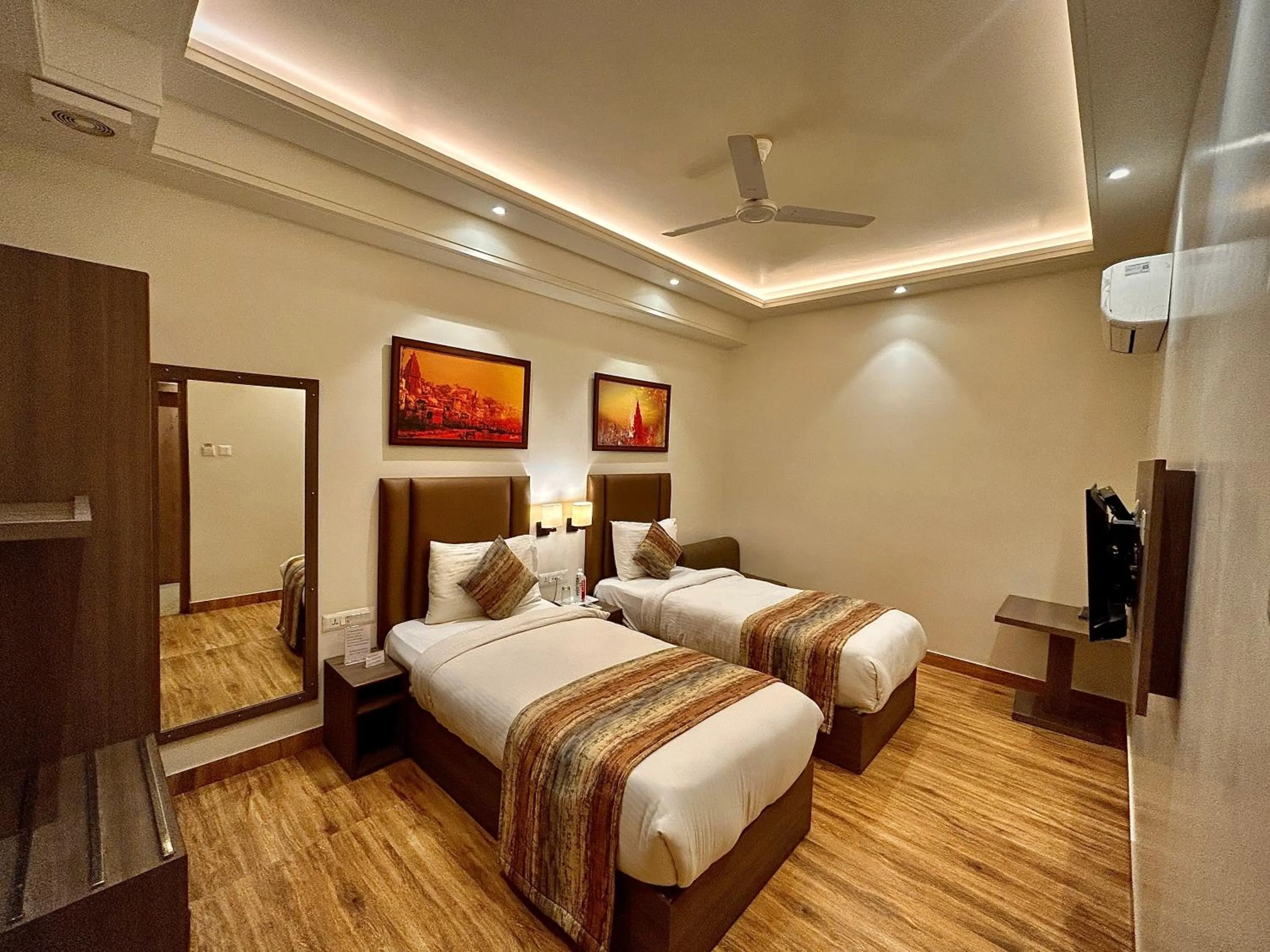 Property building, Bed in Sugar Stars Inn