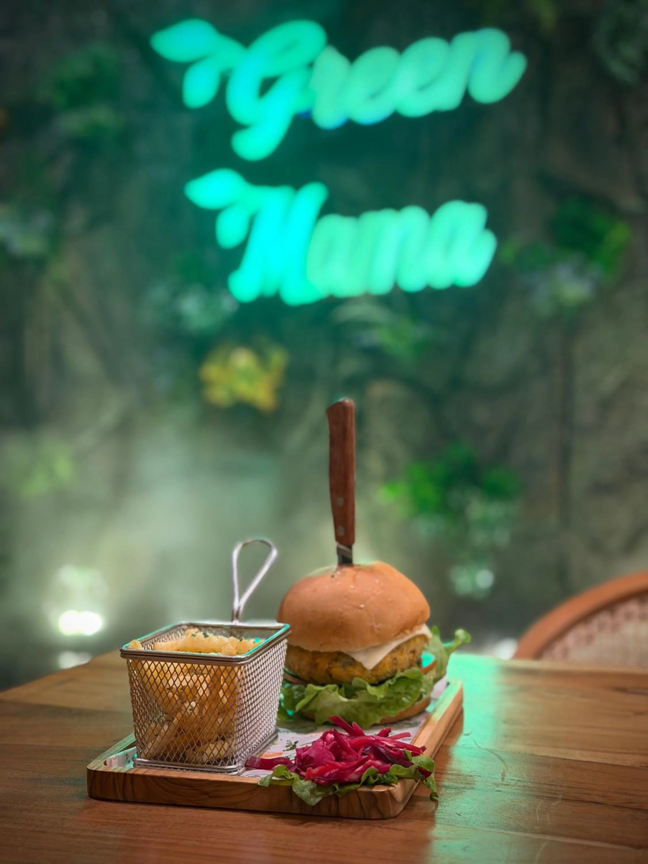 Restaurant/places to eat in Sugar Stars Inn