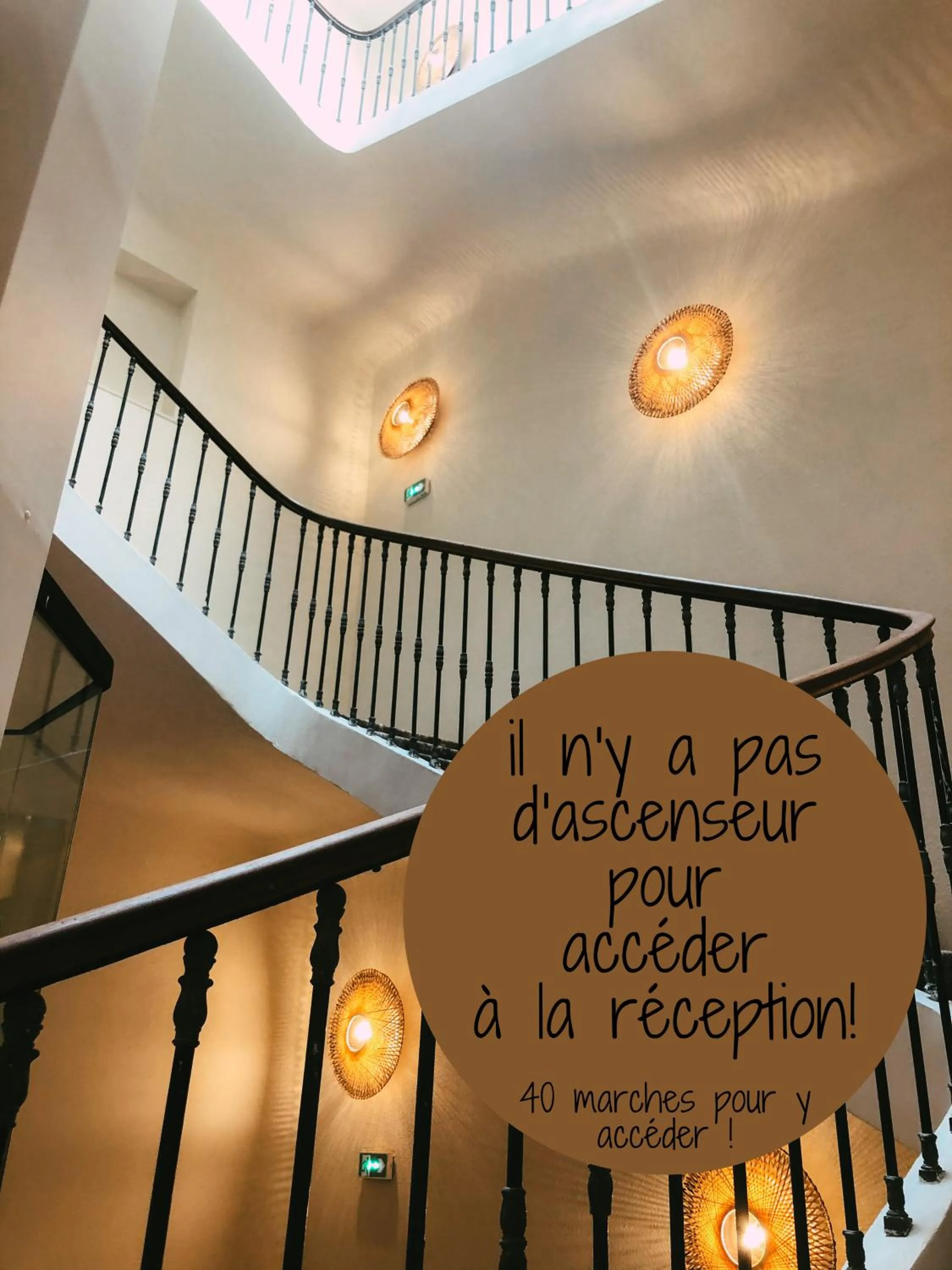 Lobby or reception in Hôtel Life Marseille VP - Vieux Port