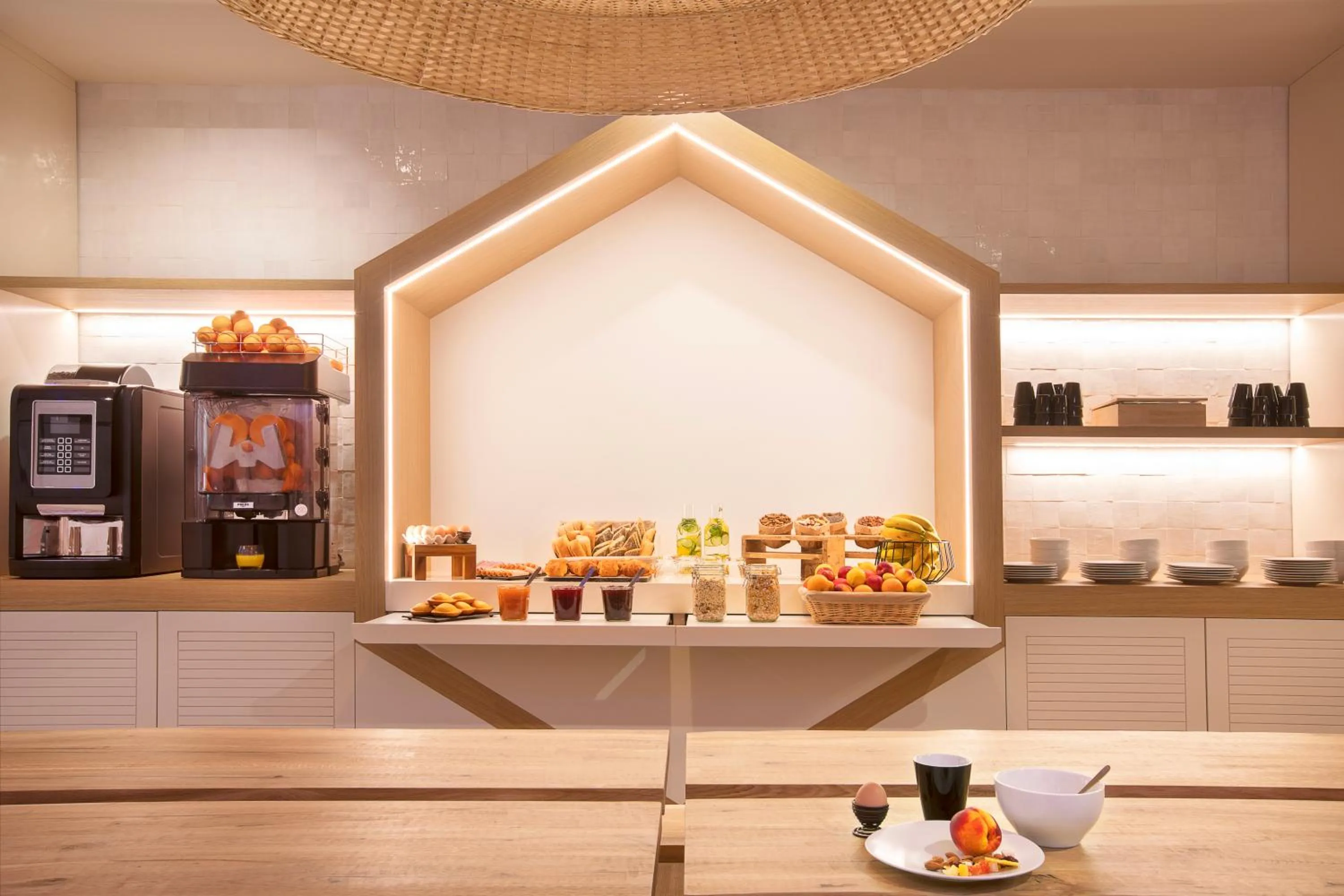 Breakfast in Hôtel Life Marseille VP - Vieux Port