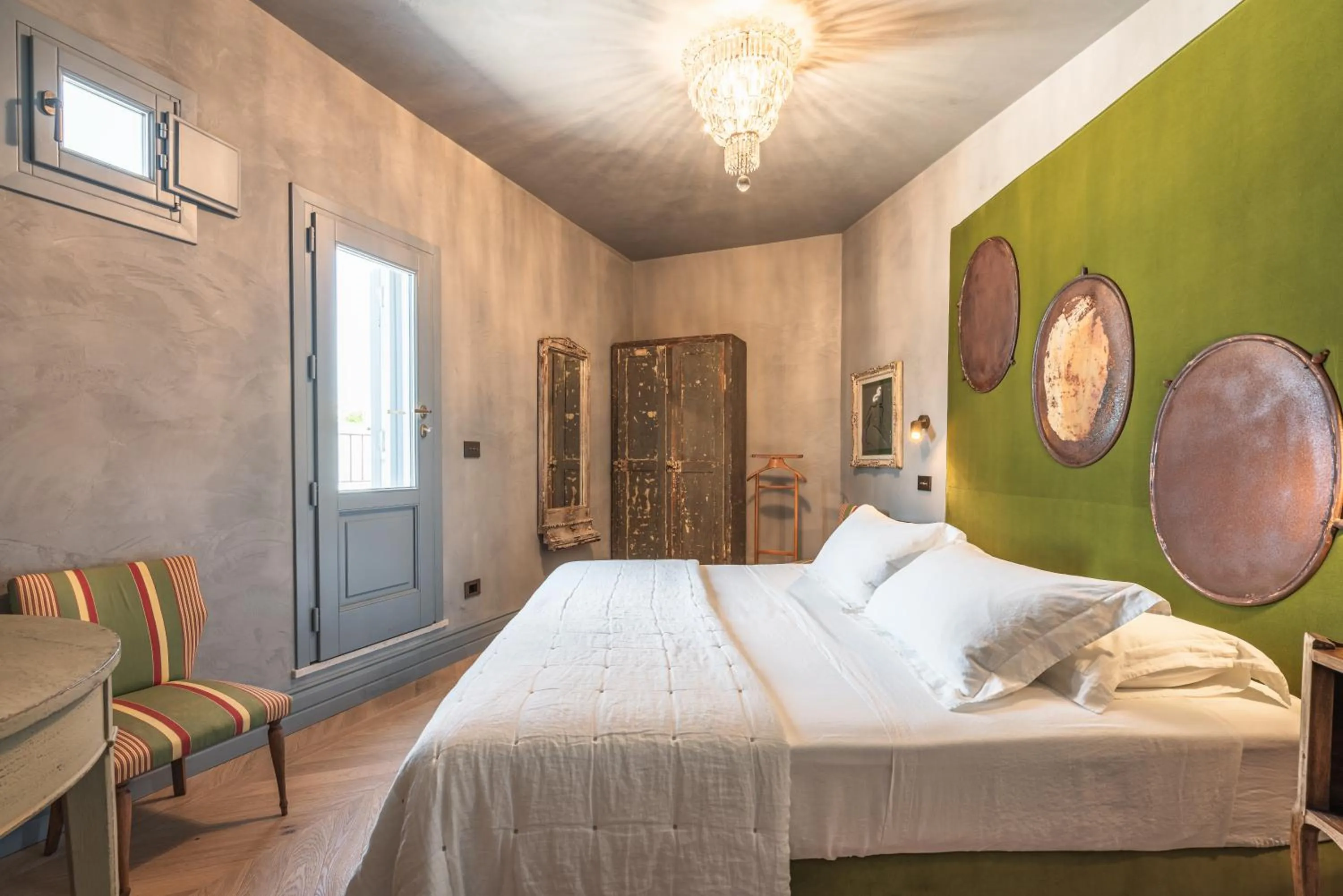 Bed in Paragon 700 Boutique Hotel & SPA