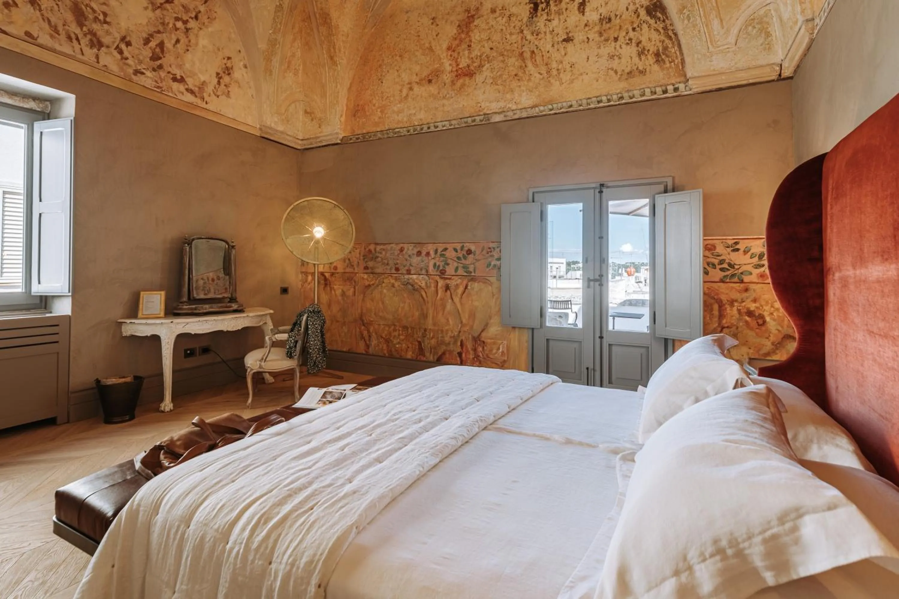 Bed in Paragon 700 Boutique Hotel & SPA