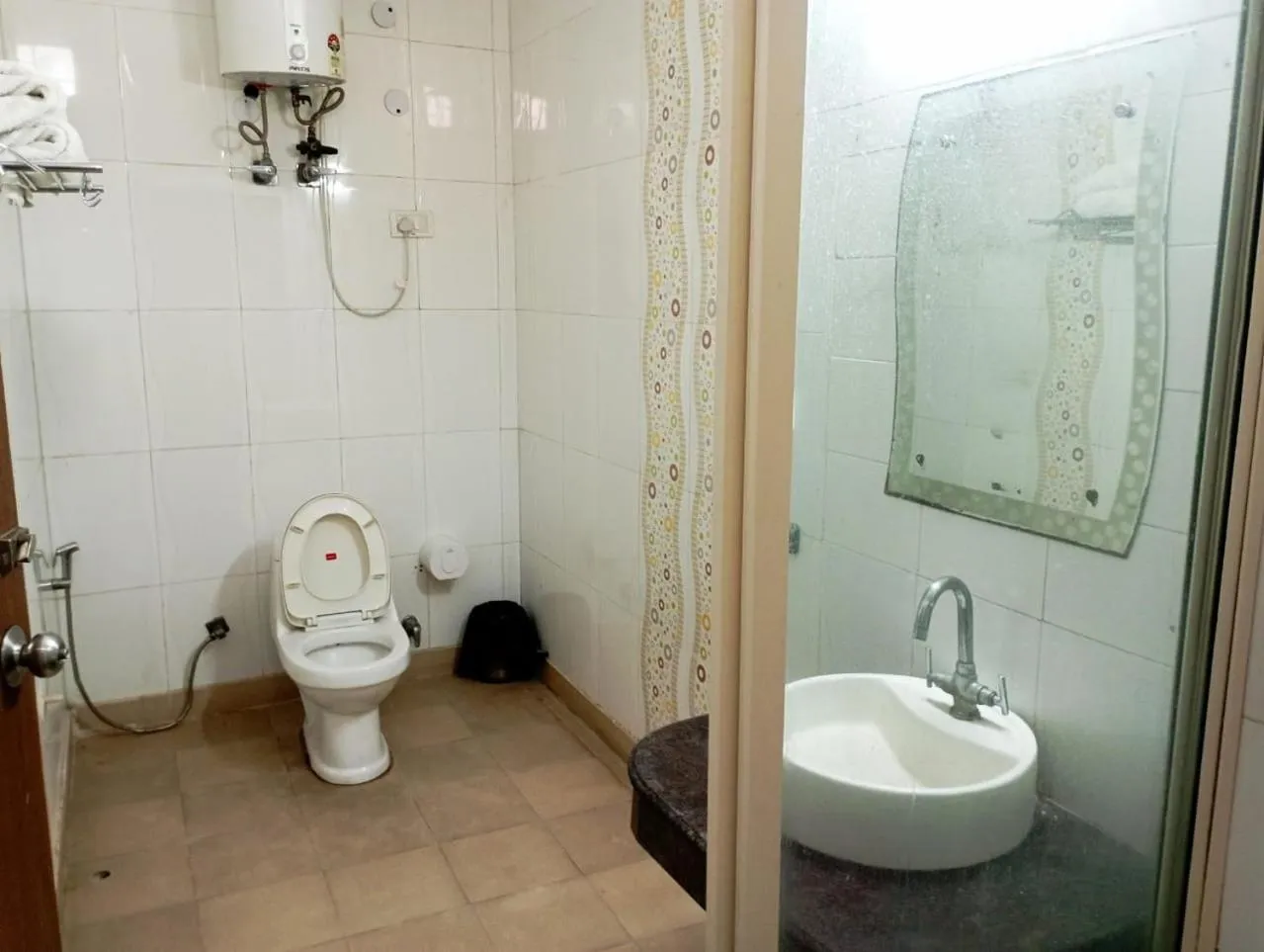 Shower in Hotel Home Stay Dwarka