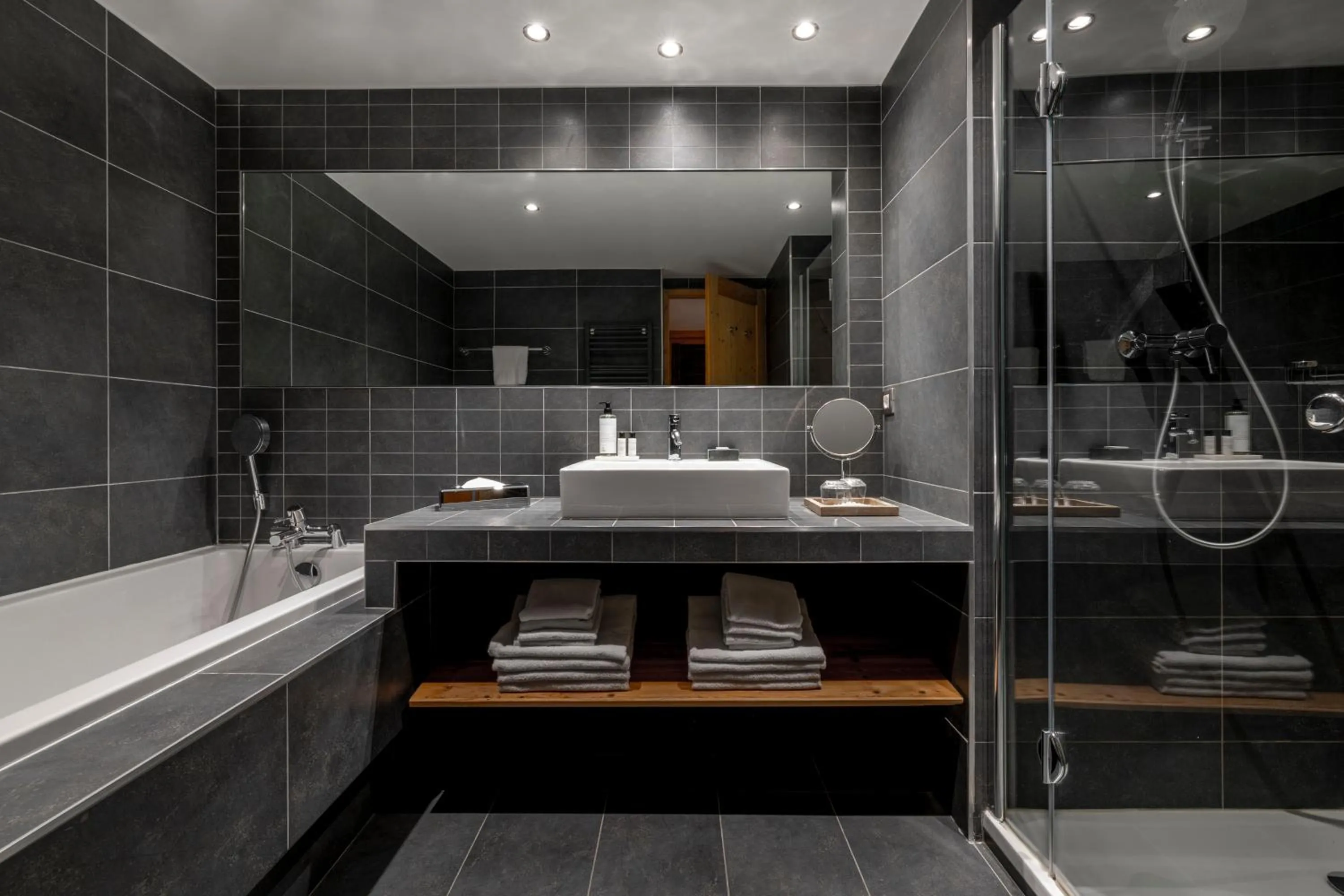 Bathroom in Chalet Hotel Kaya