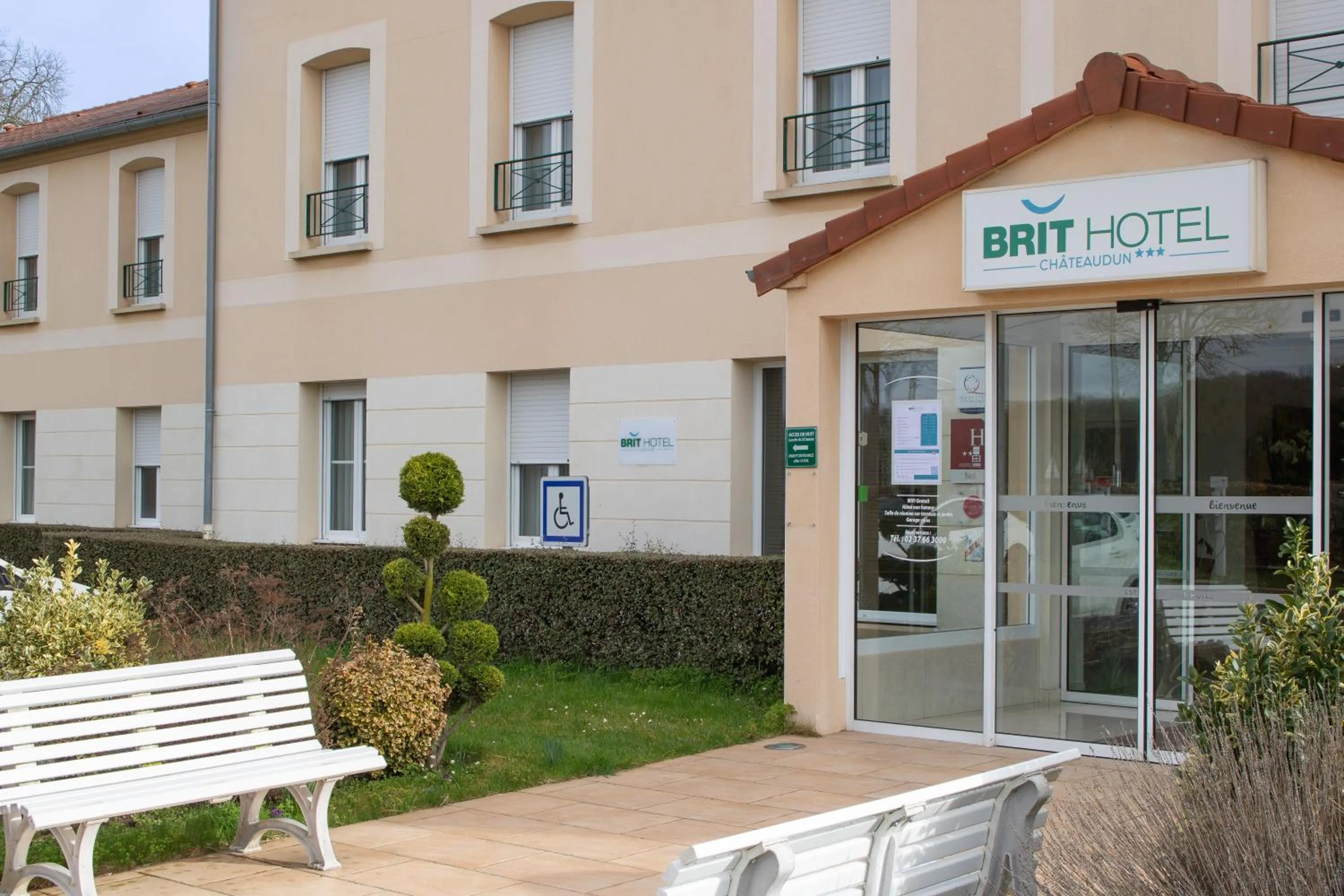 Brit Hotel Châteaudun