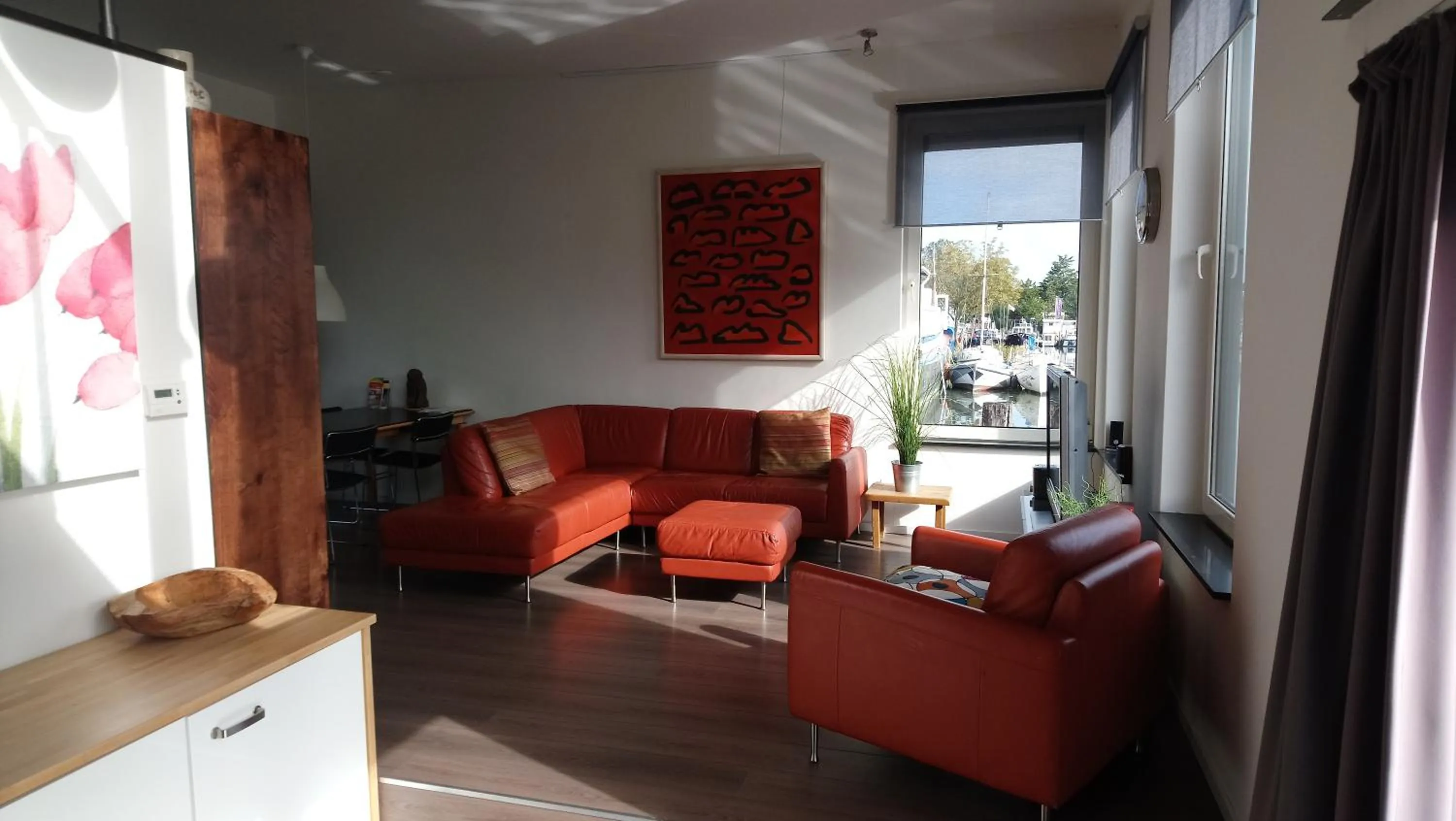 Living room in Houseboat Vliegenbos