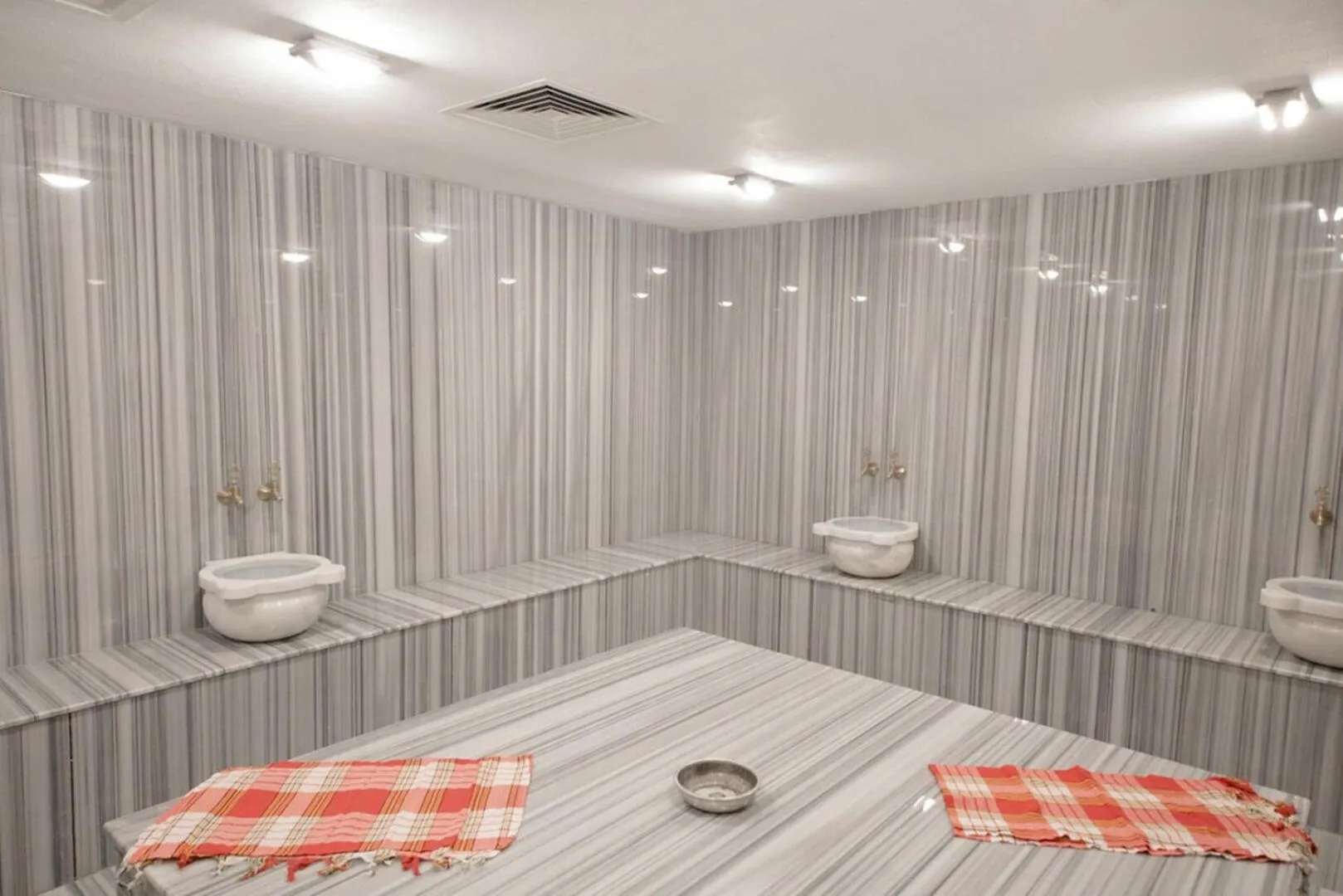 Spa and wellness centre/facilities in Laren Sea Side Hotel Spa