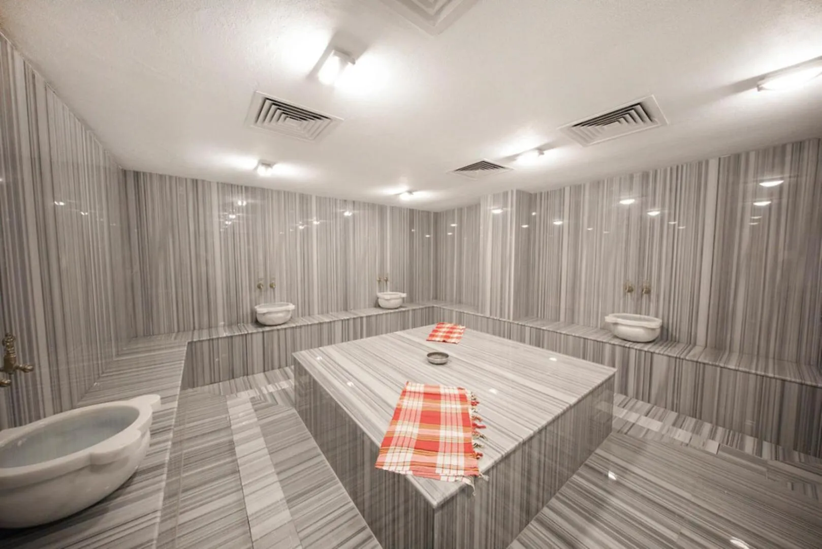 Spa and wellness centre/facilities in Laren Sea Side Hotel Spa