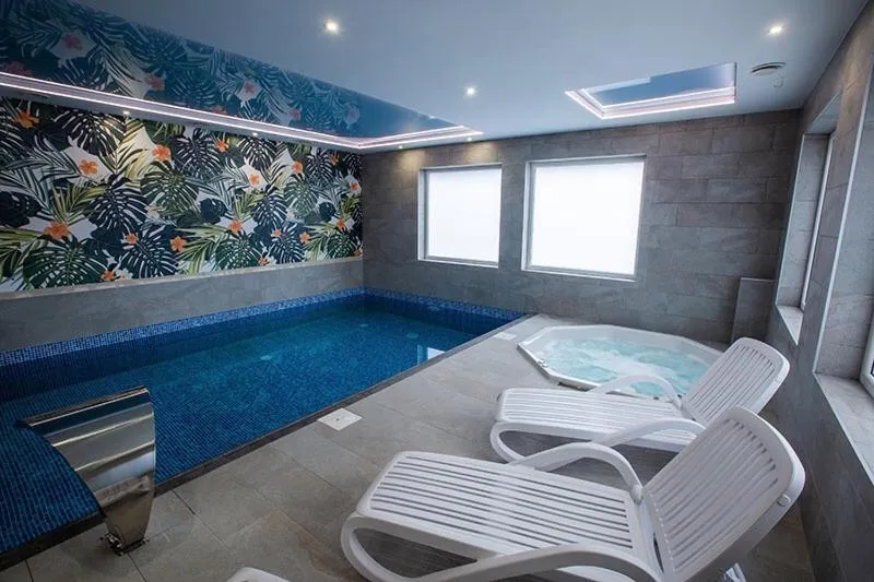 Hot Tub in Jurajski Kryształ