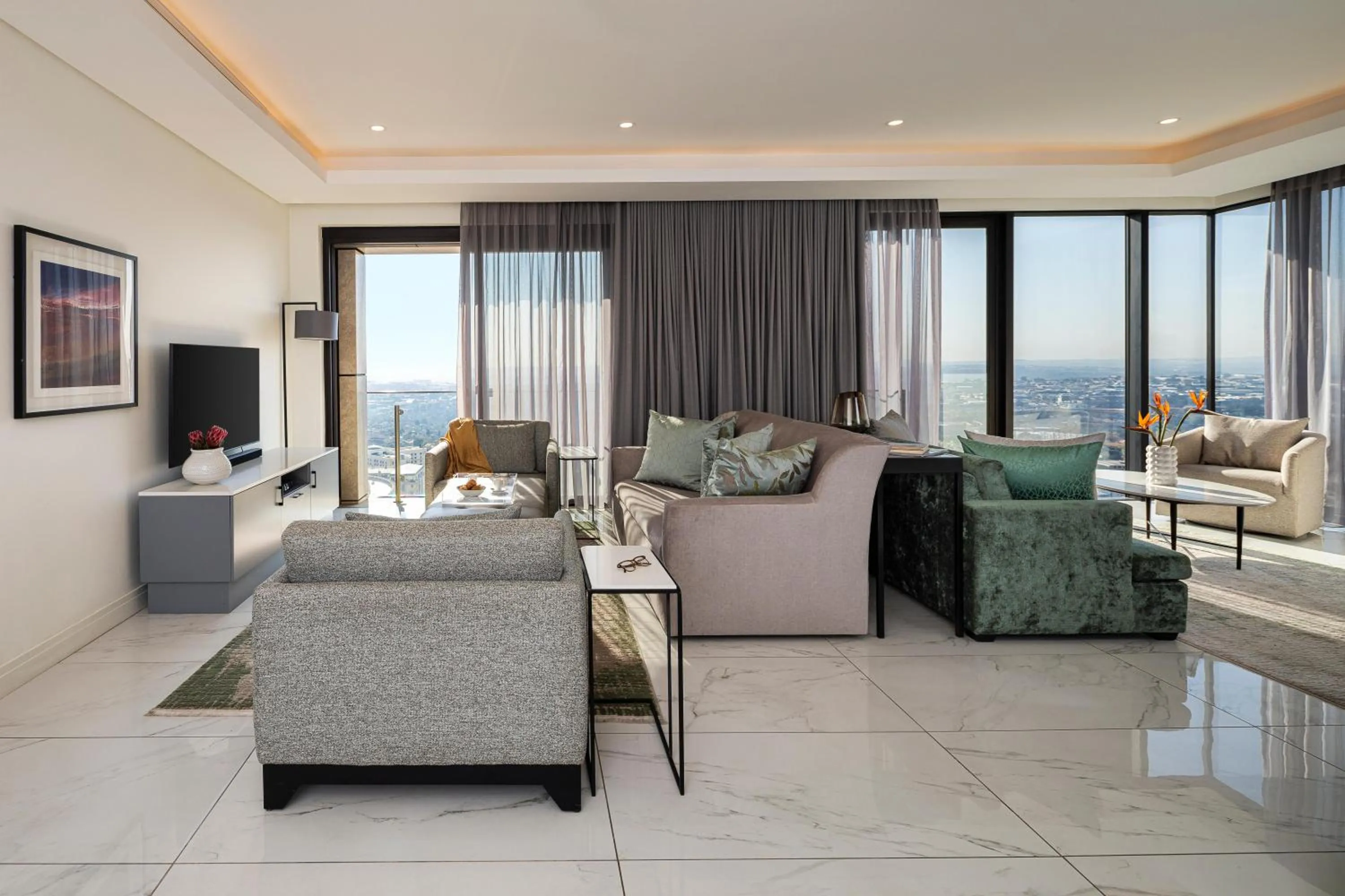 Photo of the whole room in The Leonardo