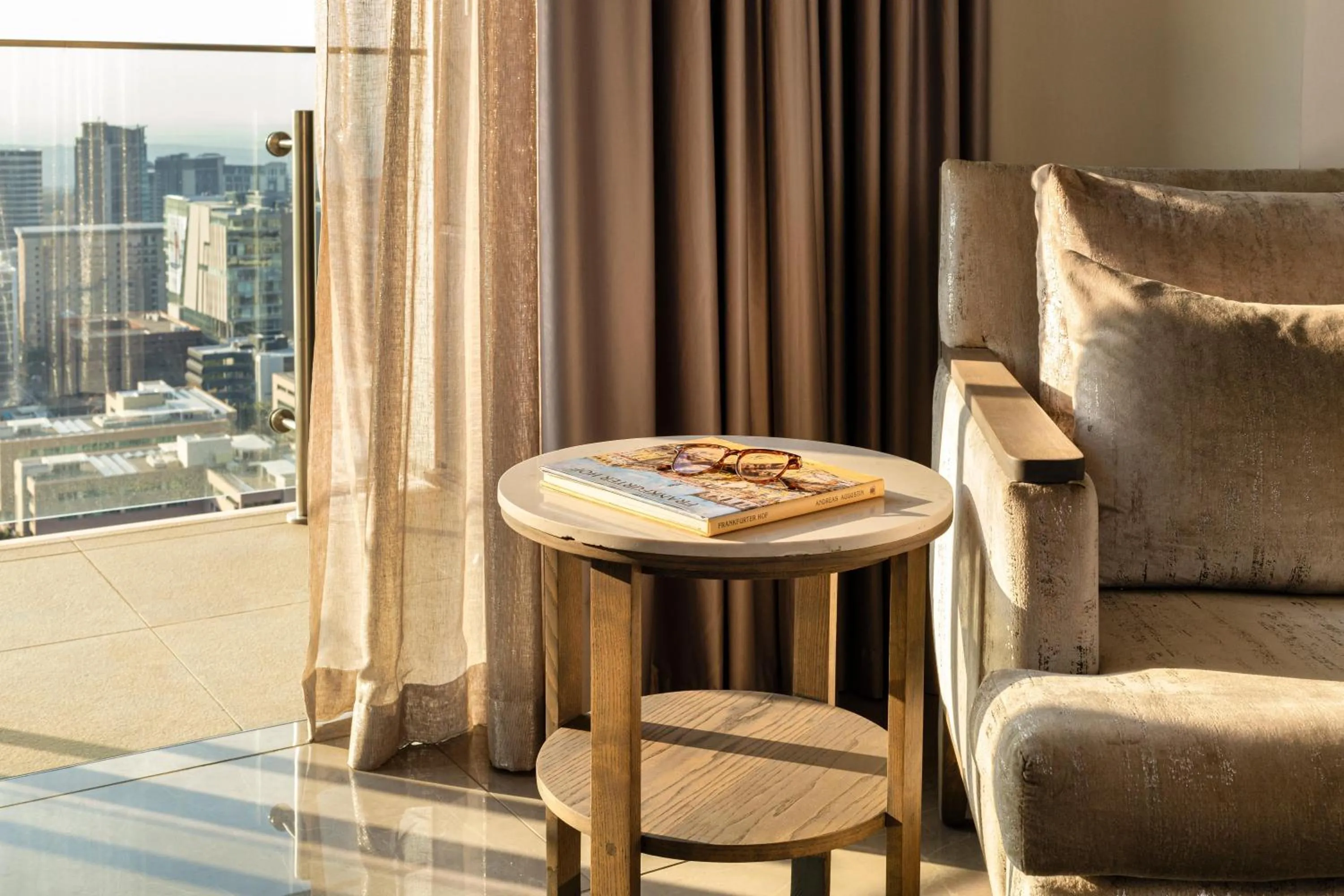 Photo of the whole room in The Leonardo