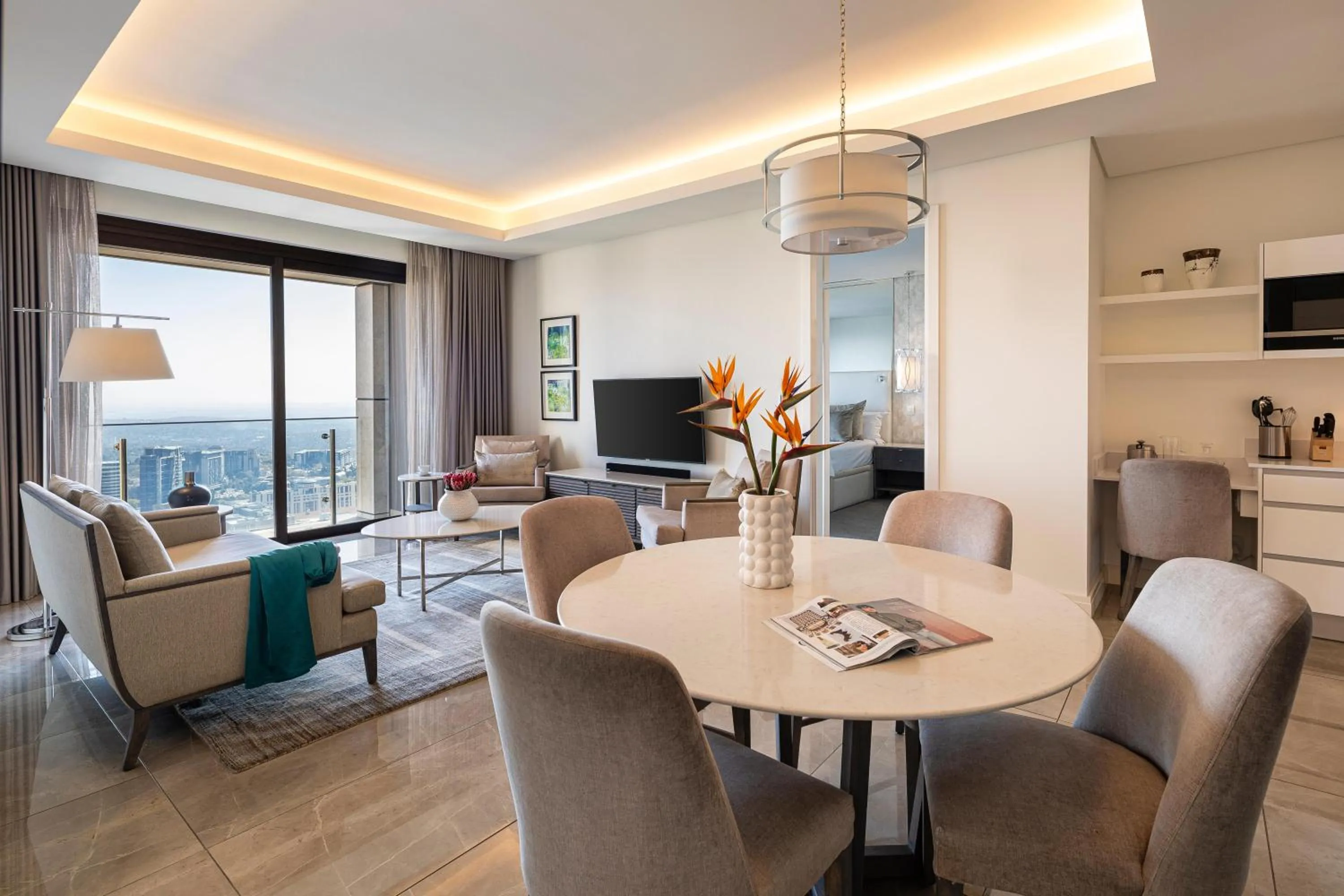 Photo of the whole room in The Leonardo