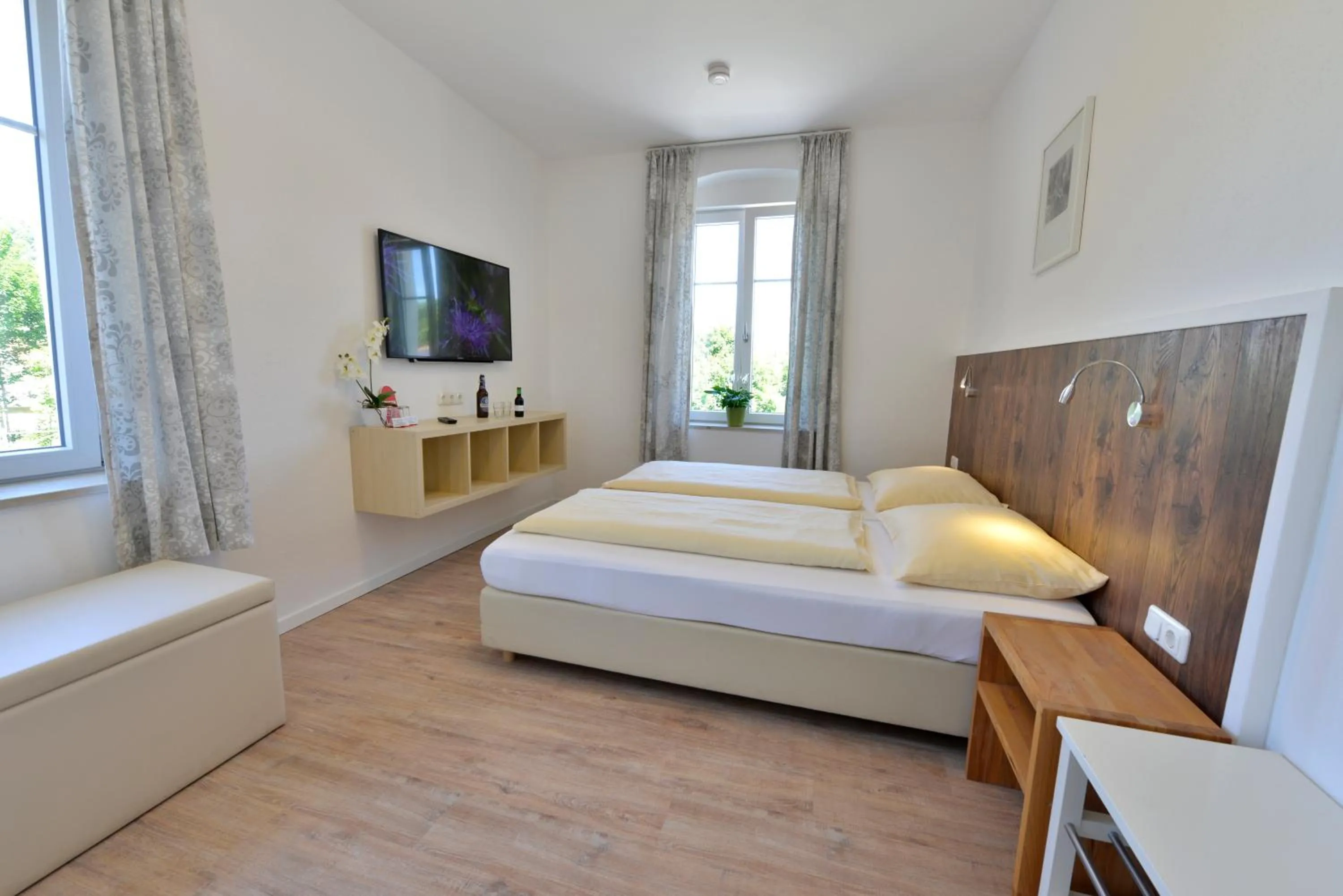 Photo of the whole room, Bed in Hotel Garni Pension Gambrinus
