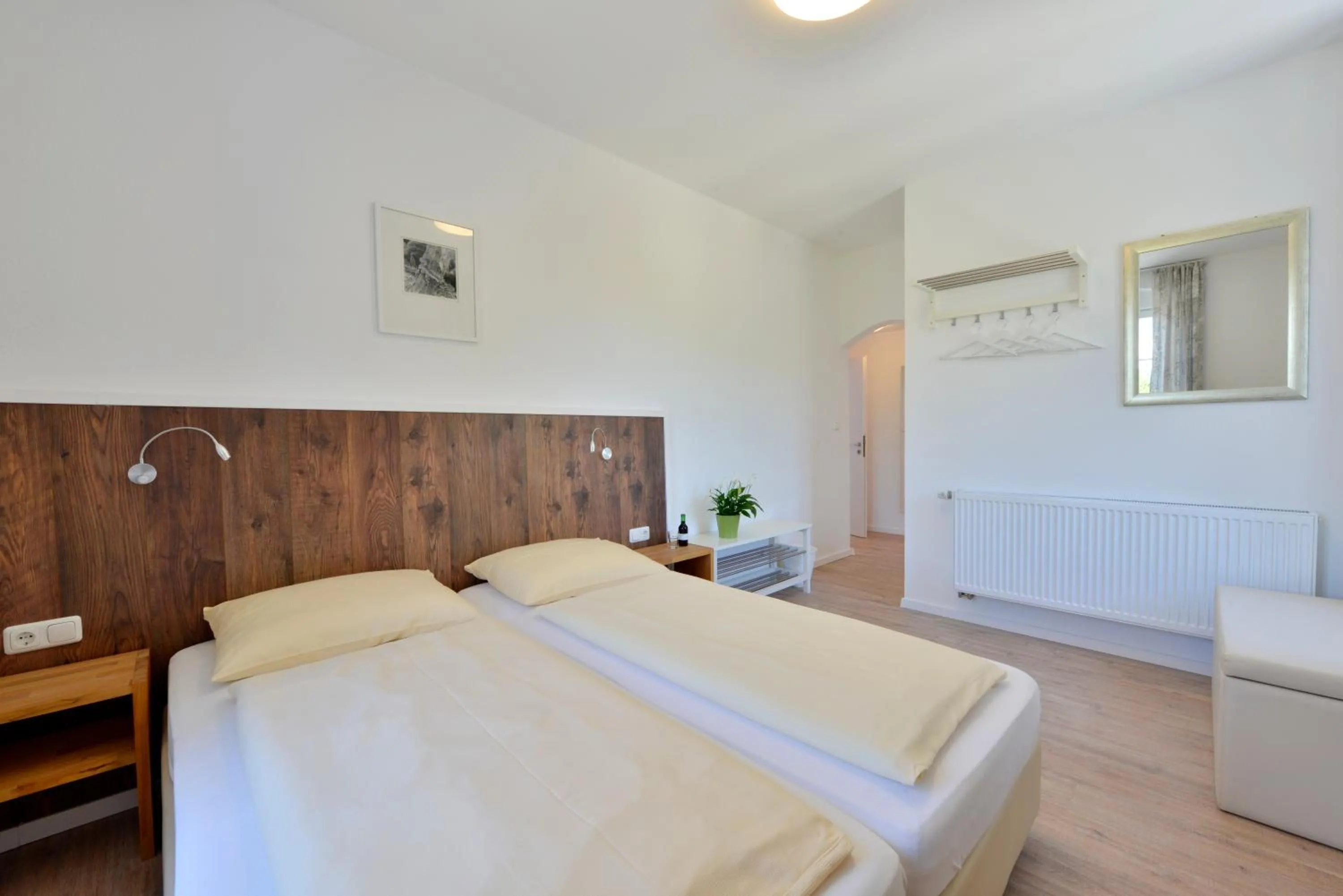Photo of the whole room, Bed in Hotel Garni Pension Gambrinus
