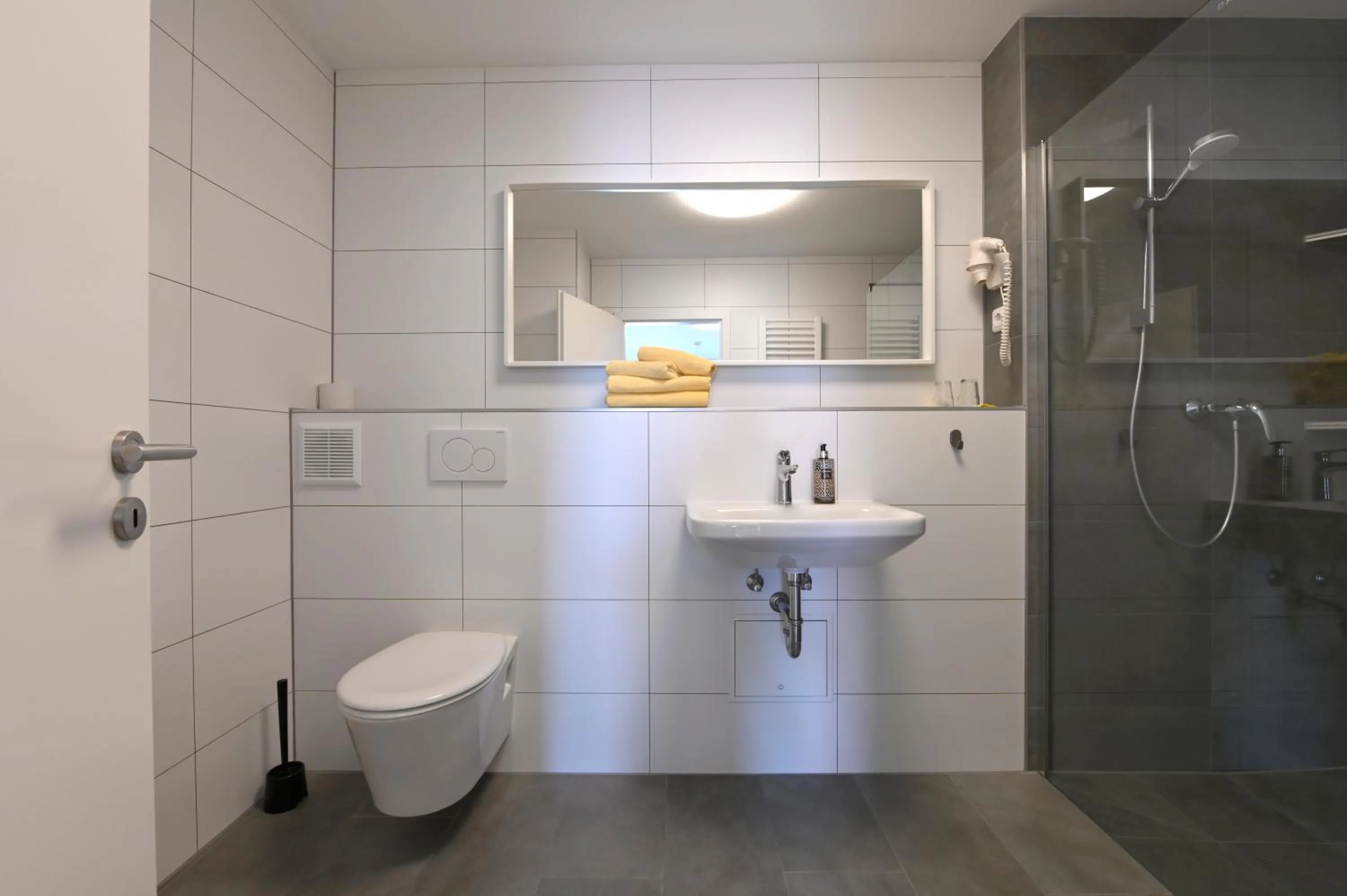 Shower in Hotel Garni Pension Gambrinus