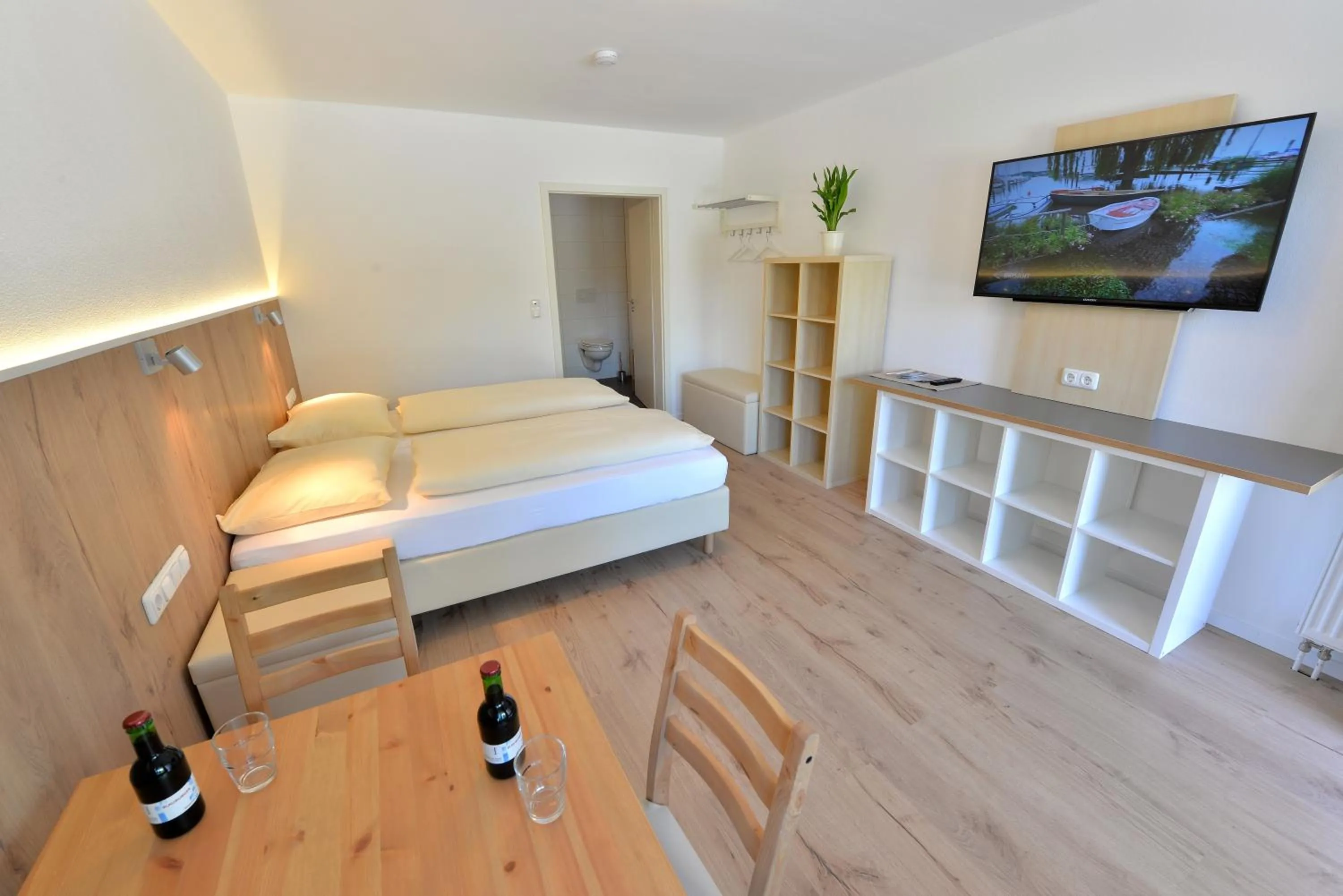 Photo of the whole room, Bed in Hotel Garni Pension Gambrinus