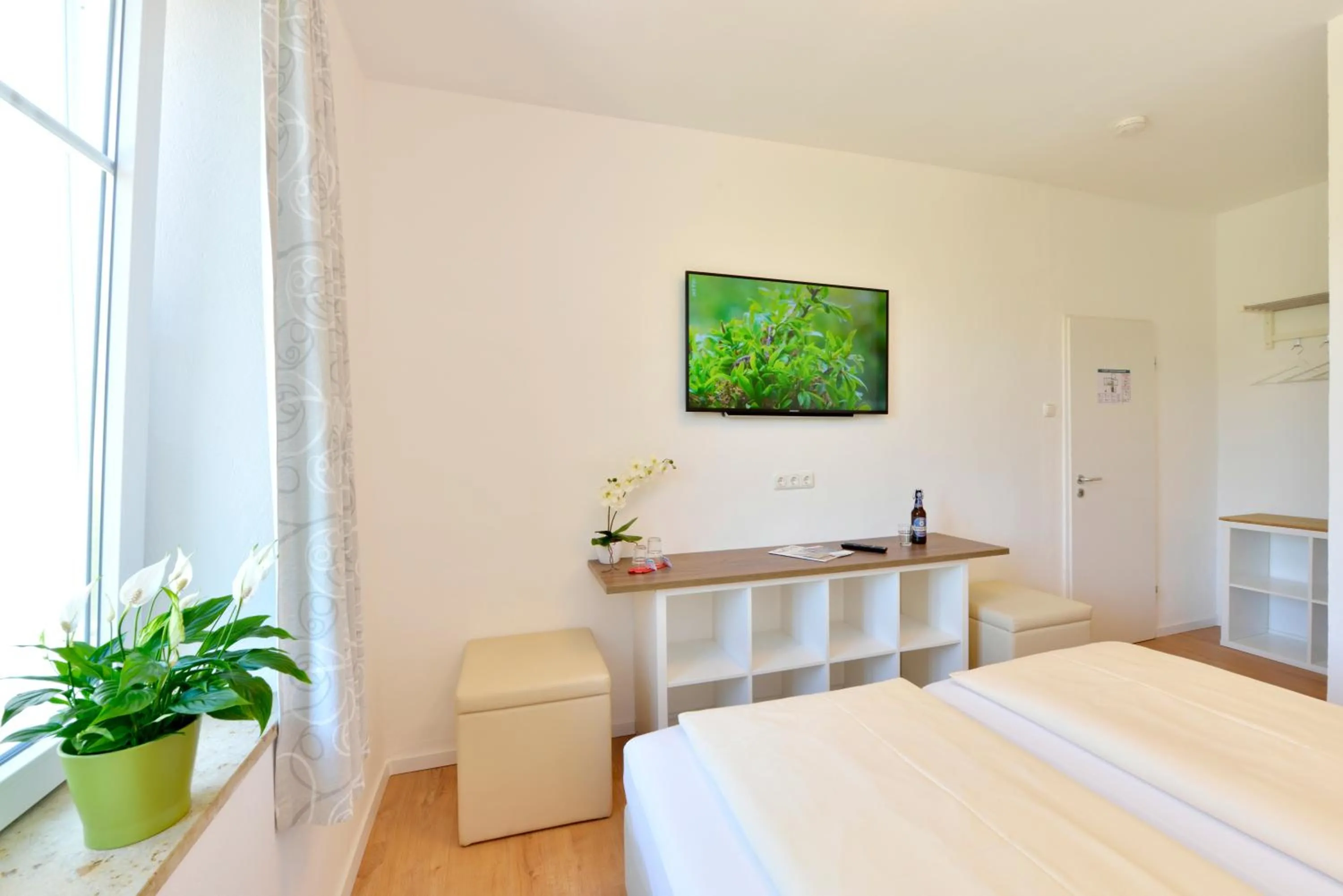 Photo of the whole room, Bed in Hotel Garni Pension Gambrinus