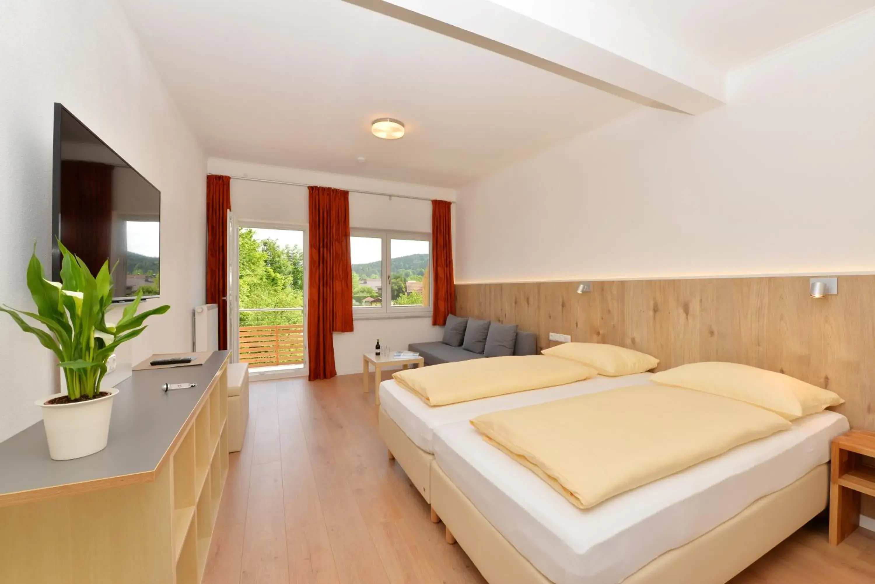 Doppelzimmer mit Balkon - single occupancy in Hotel Garni Pension Gambrinus Doppelzimmer mit Balkon - single occupancy in Hotel Garni Pension Gambrinus