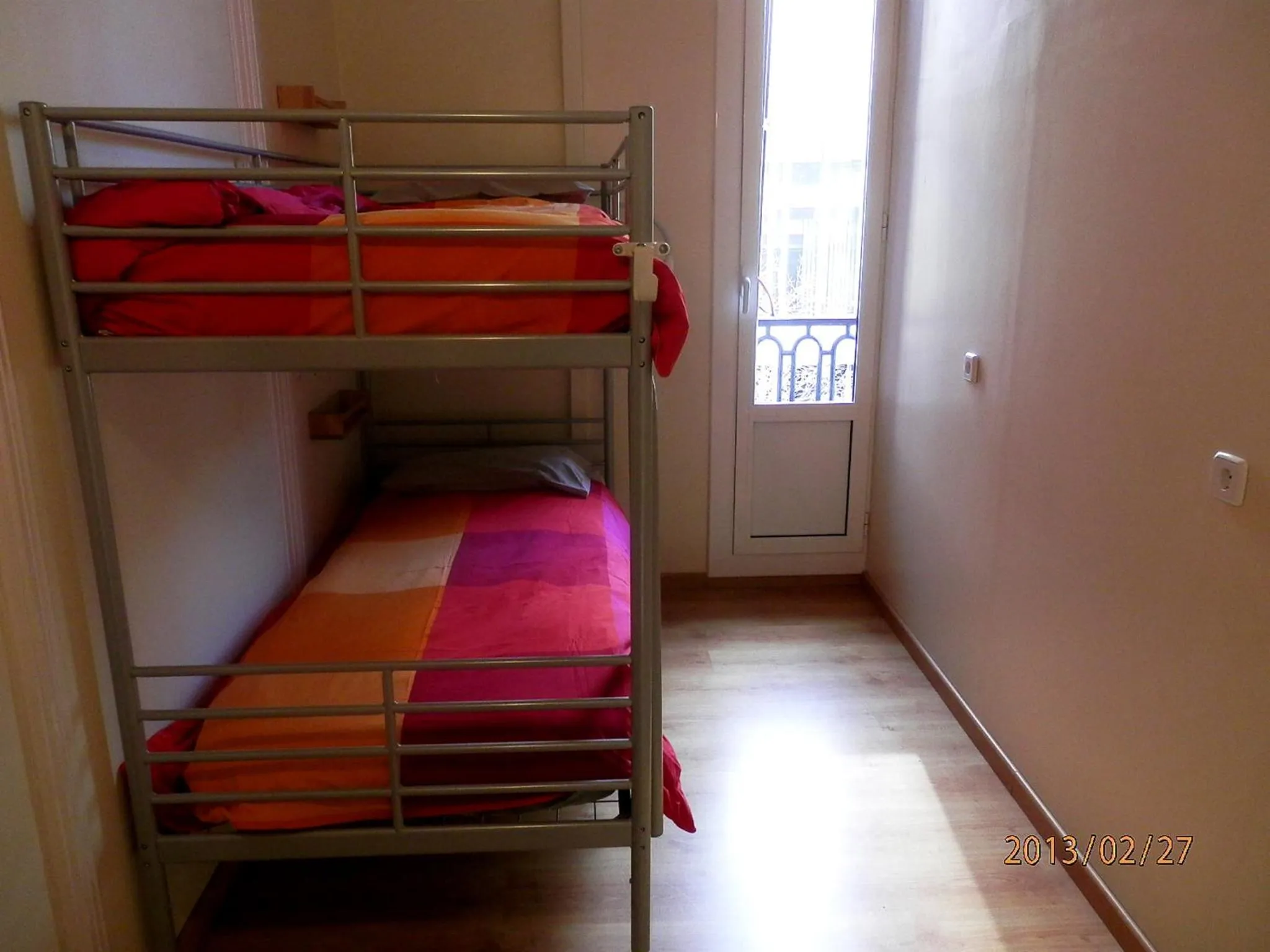 Photo of the whole room, Bed in Barcelona Central Garden Hostal