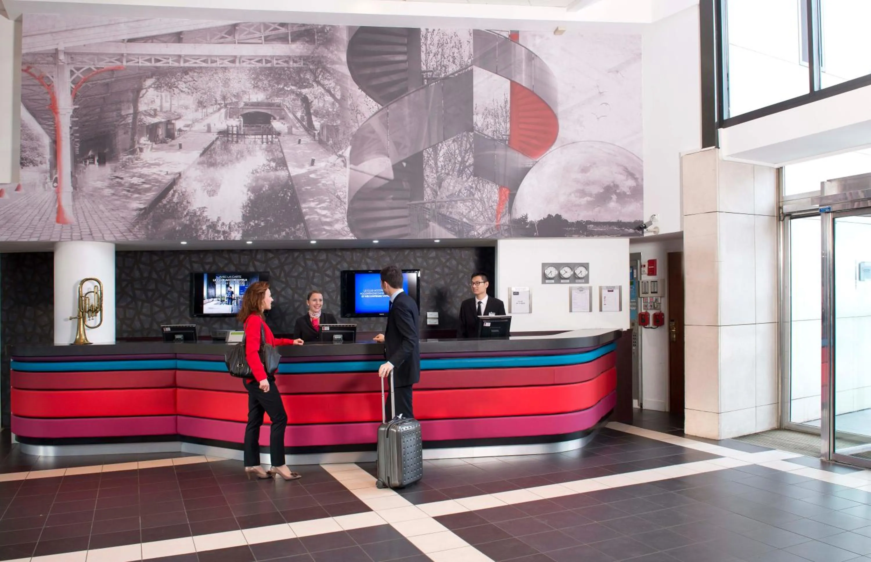 Lobby or reception in Mercure Paris 19 Philharmonie La Villette