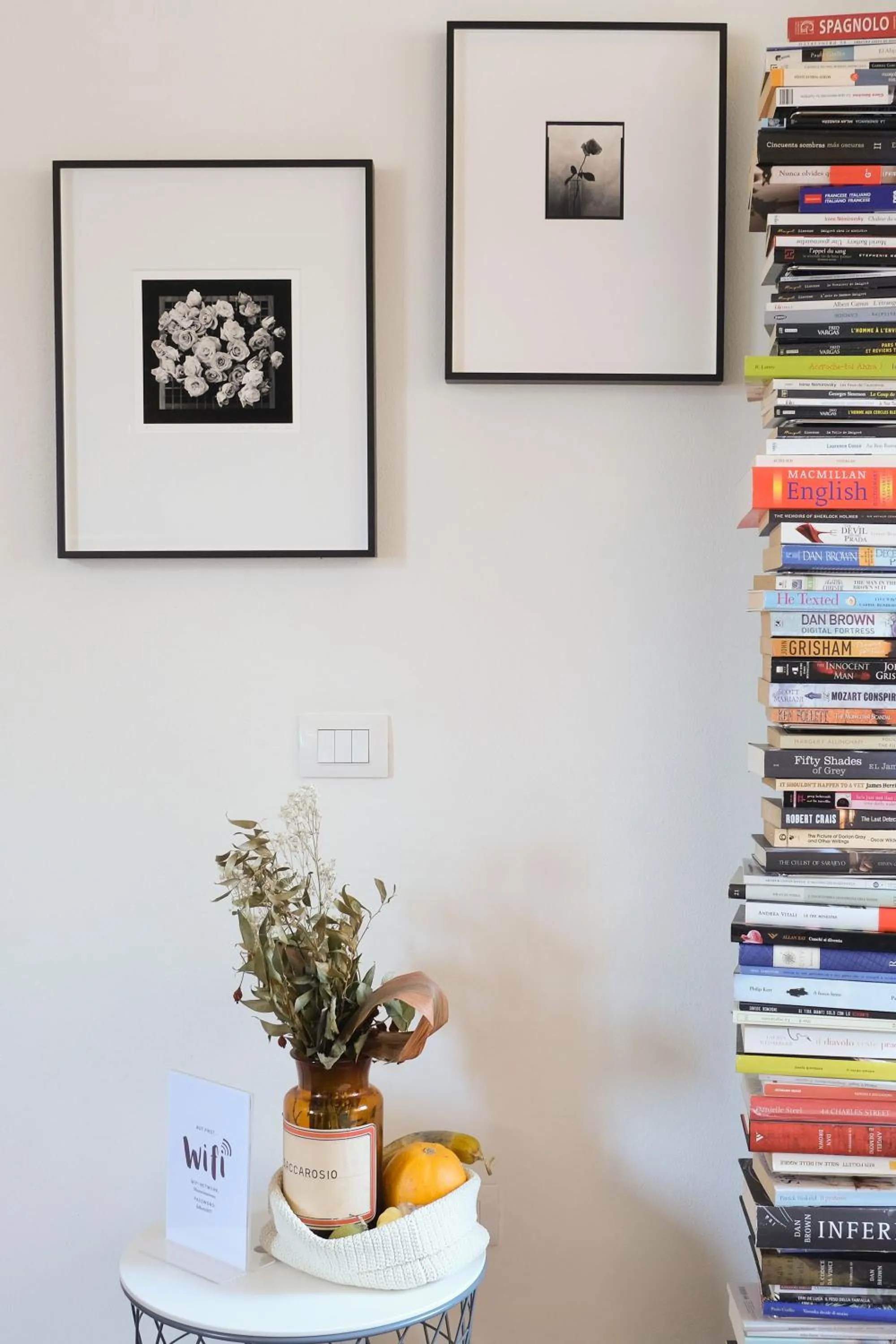 Communal lounge/ TV room in Vicolo Folletto Home