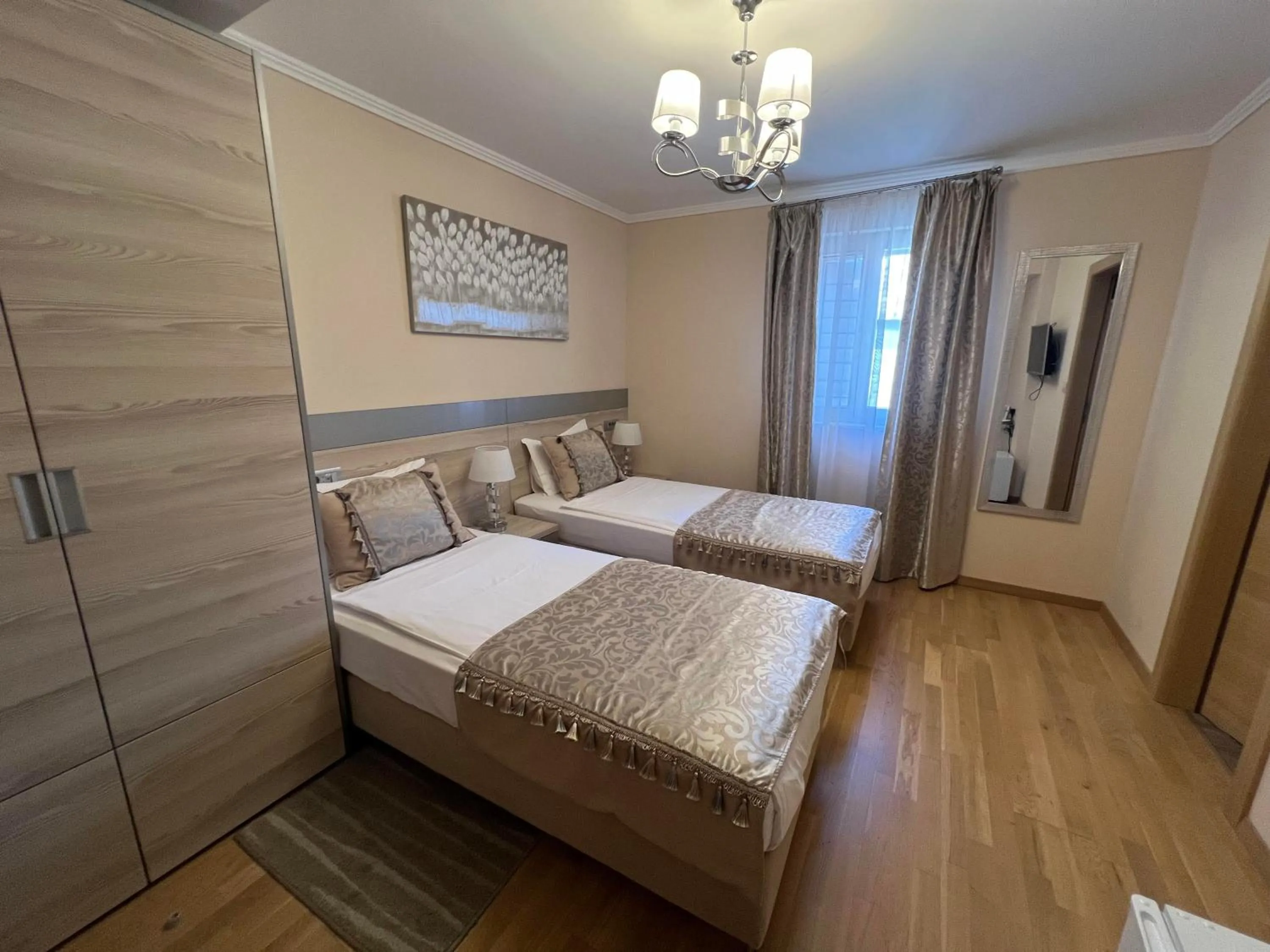 Bed in Benjamin Hotel