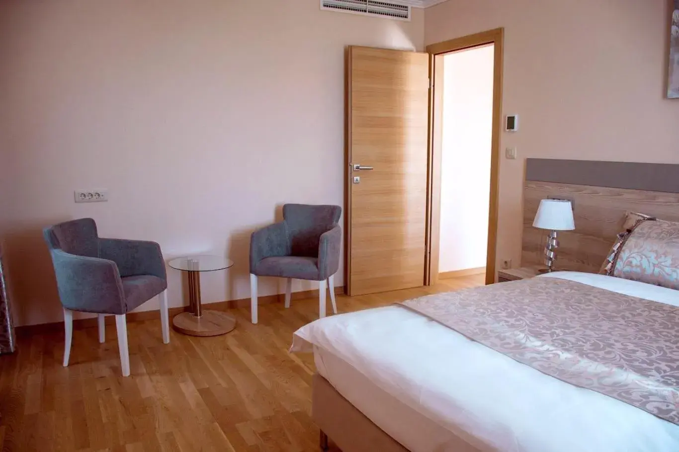 Apartment with Balcony in Benjamin Hotel Apartment with Balcony in Benjamin Hotel