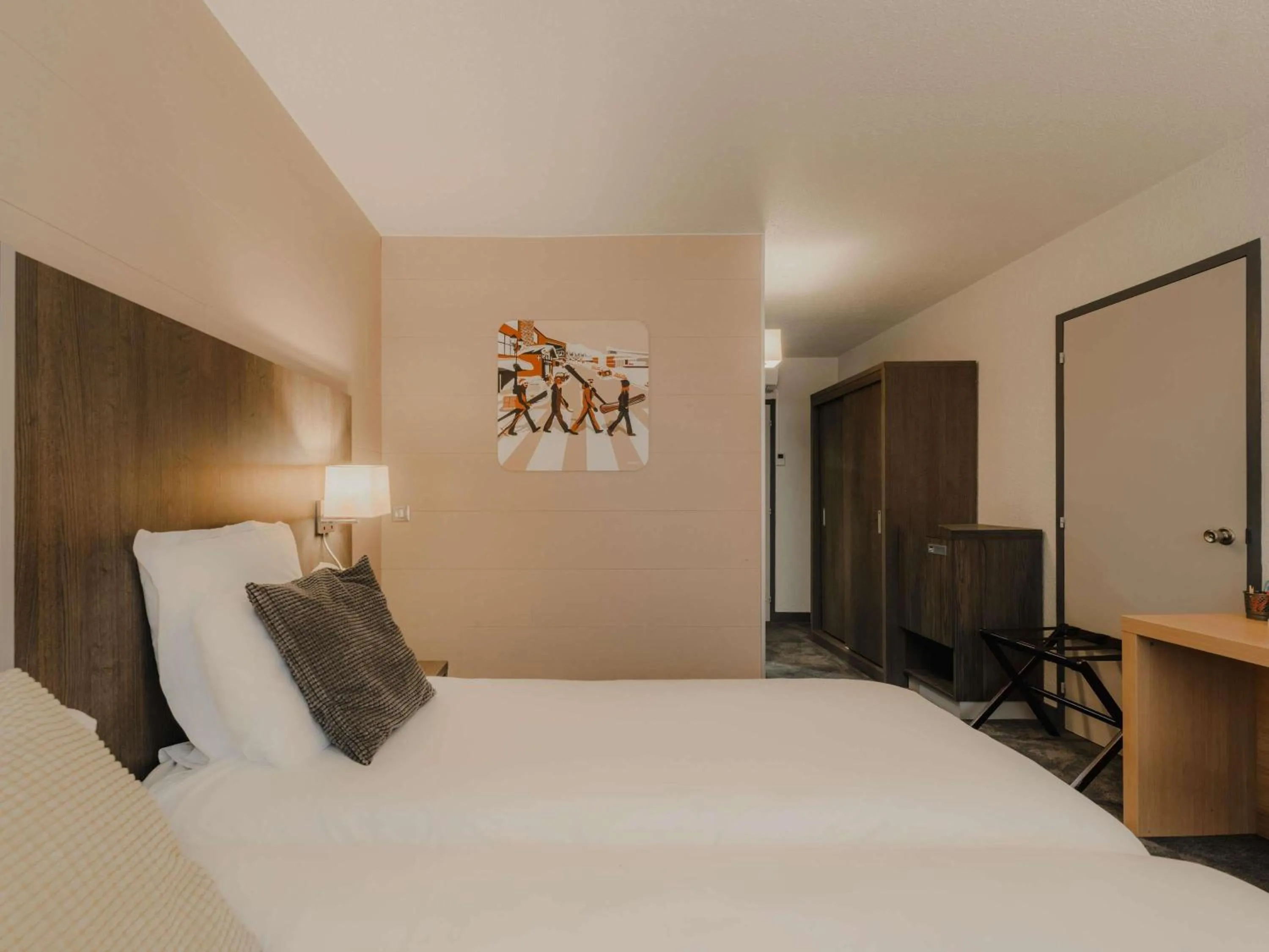 Bedroom, Bed in Mercure Annecy Sud