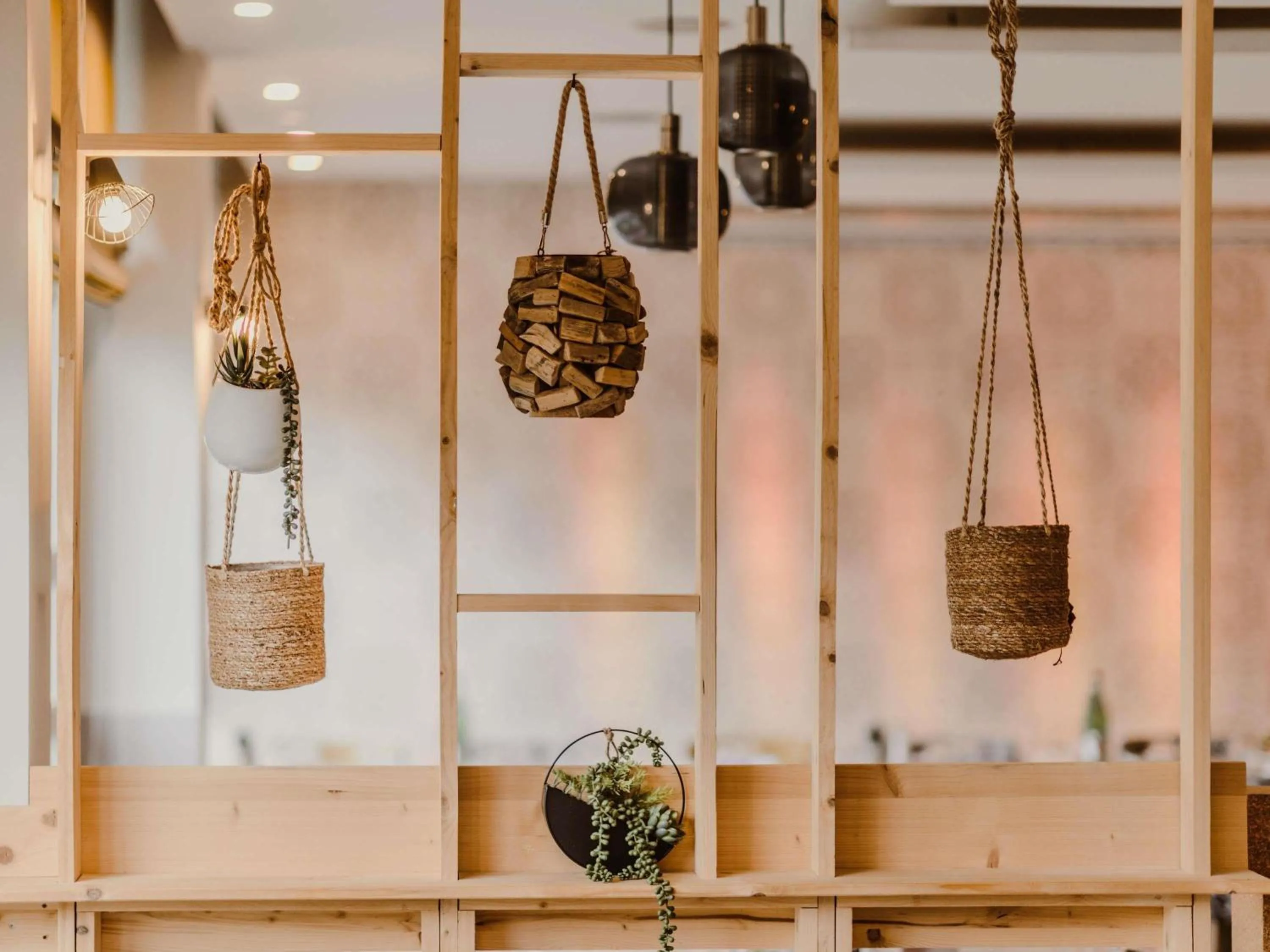 Restaurant/places to eat in Mercure Annecy Sud