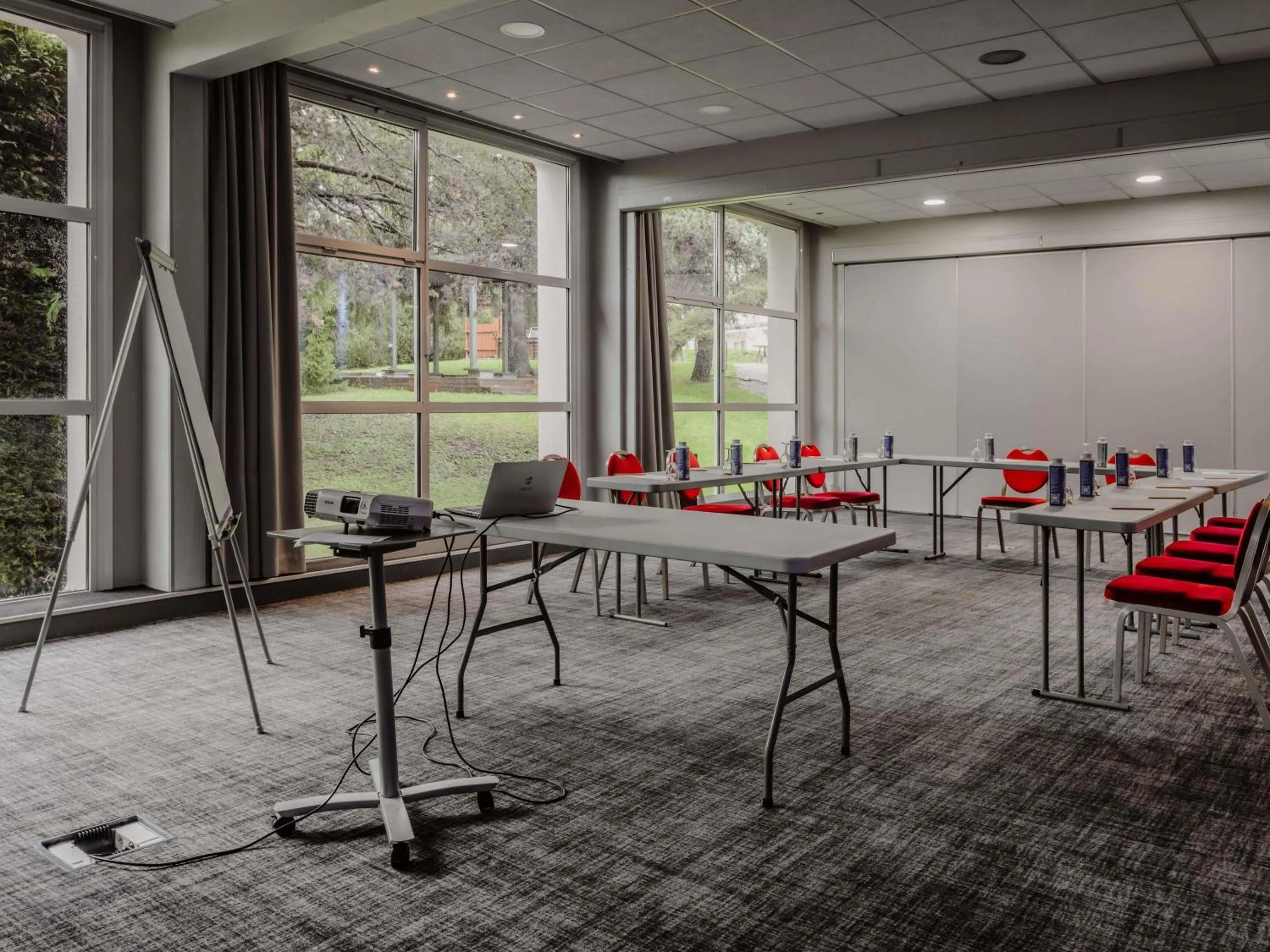 Meeting/conference room in Mercure Annecy Sud